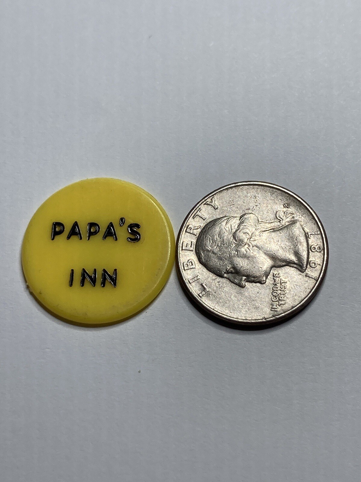 RARE PAPA’S INN – SHOT DRINK TOKEN – PLASTIC LOOK!