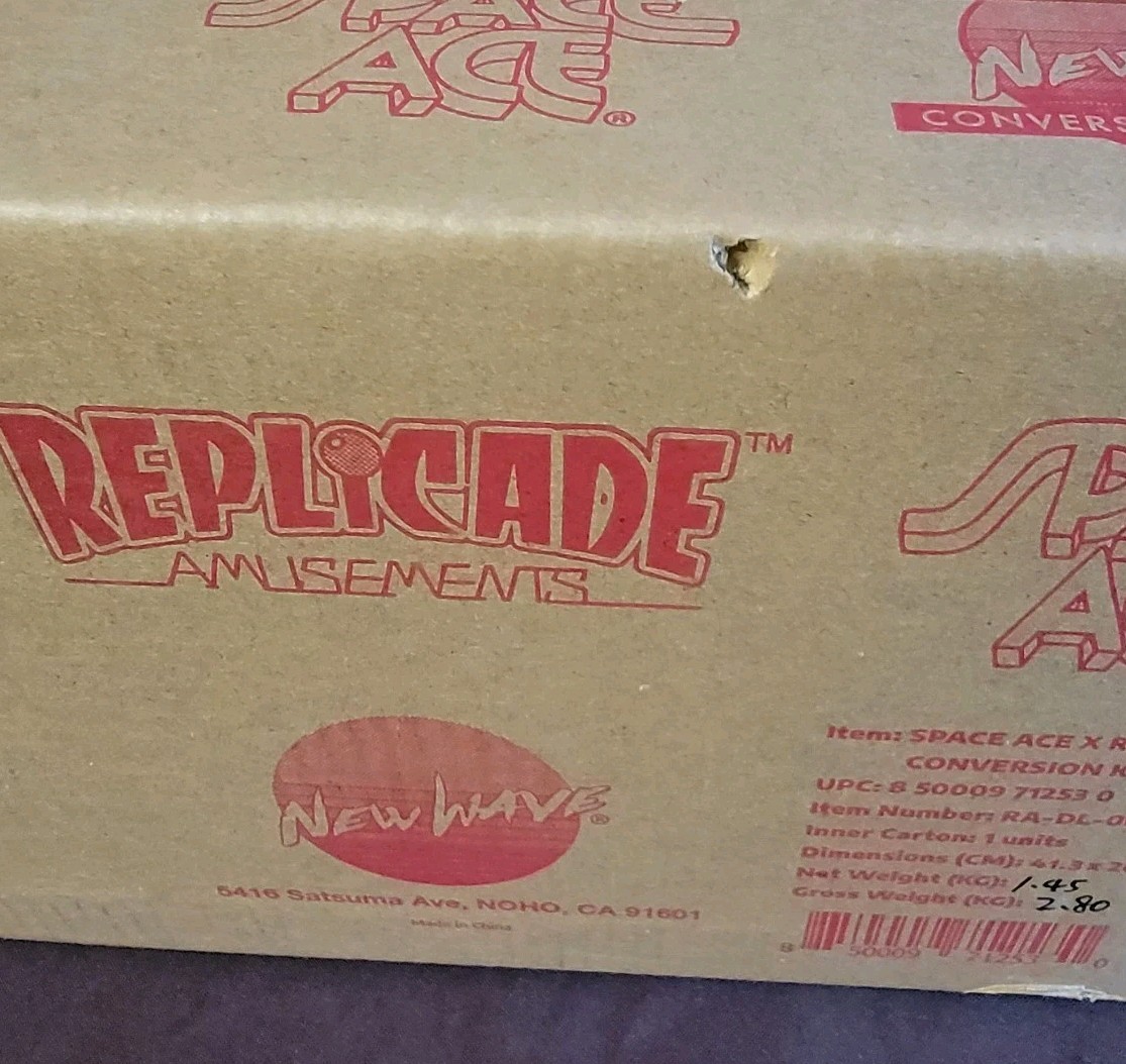 New Wave Toys Space Ace X Replicade RED Edition Arcade 1/6 W/ UV Pad RA-DL-006