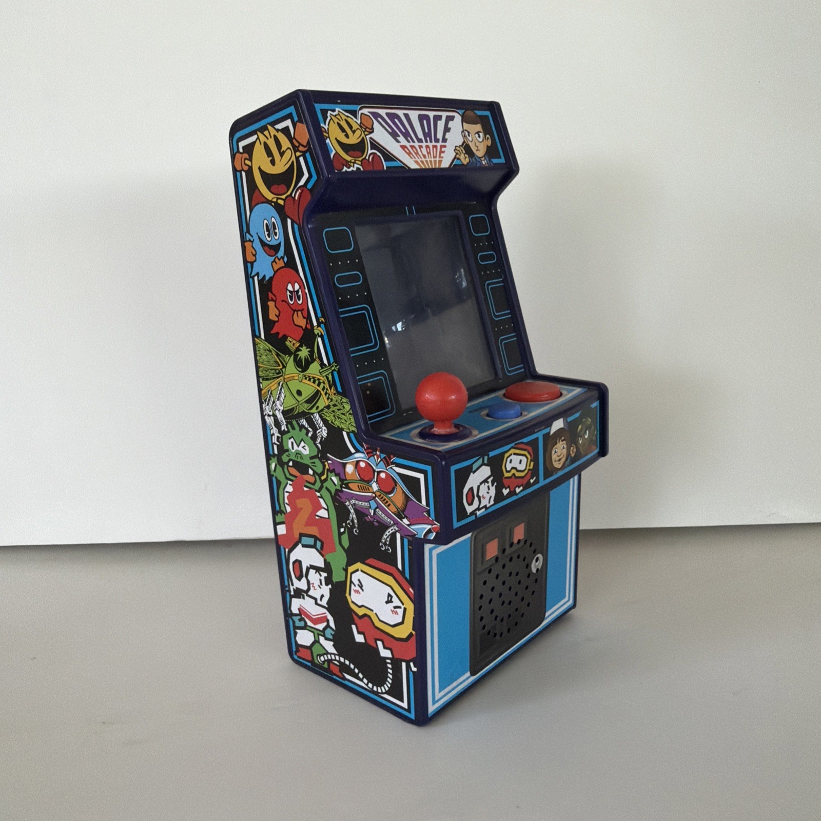 STRANGER THINGS PALACE ARCADE HASBRO MINI GAME Unit 20 Games Tested And Works