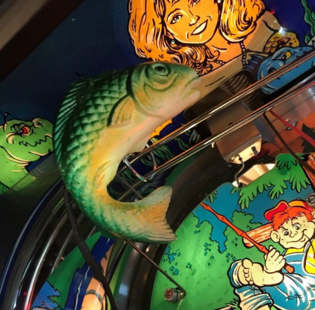 Fish Tales FT Pinball Machine GREEN JUMPING FISH LED Mod Williams