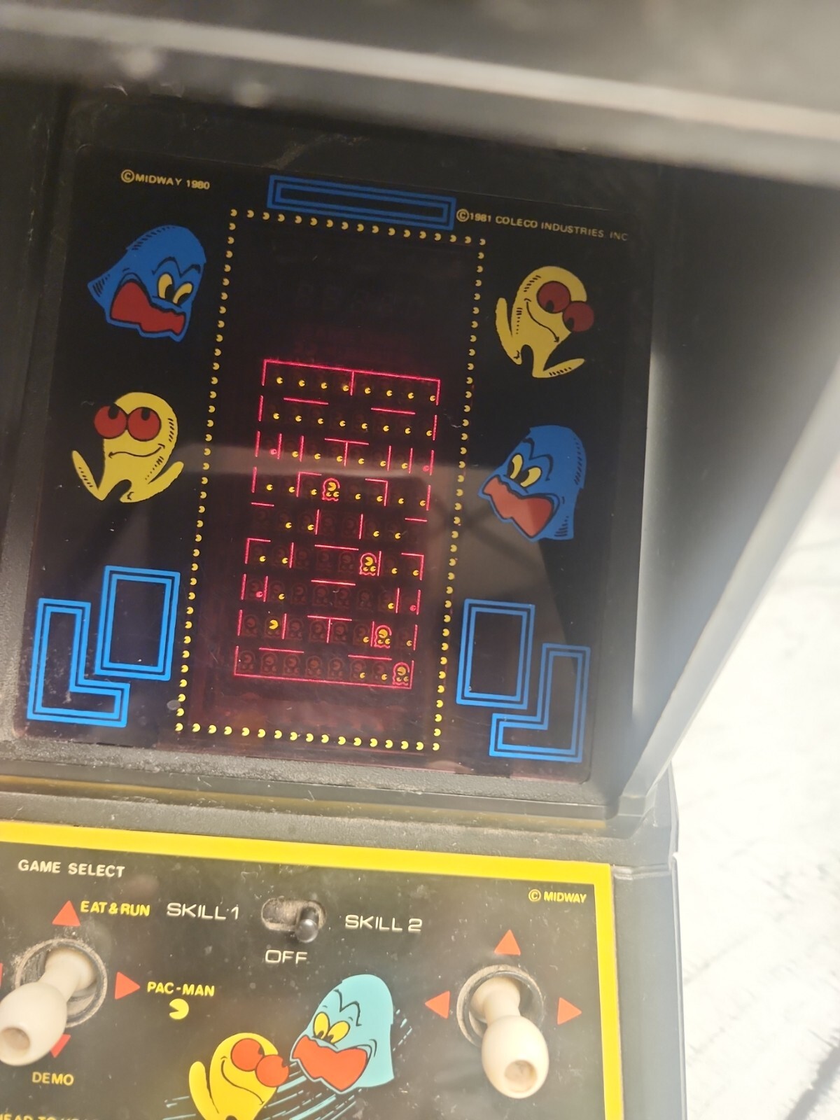 Vtg 1981 Coleco Pac-Man Mini Arcade Table Top Working w/ Battery Cover Game