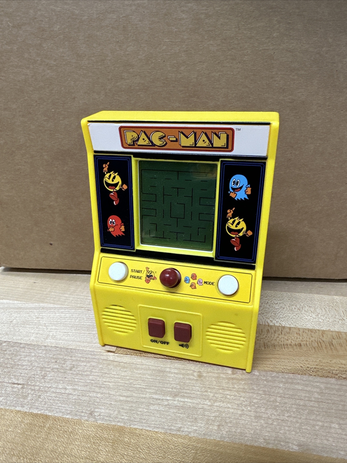 Pacman Classic Electronic Arcade Game Handheld Play Bandai Namco. Works. Box 147
