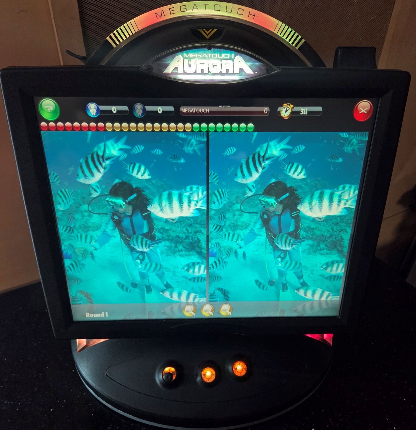 Merit Megatouch Aurora trivia game with 2013 software – Tested good