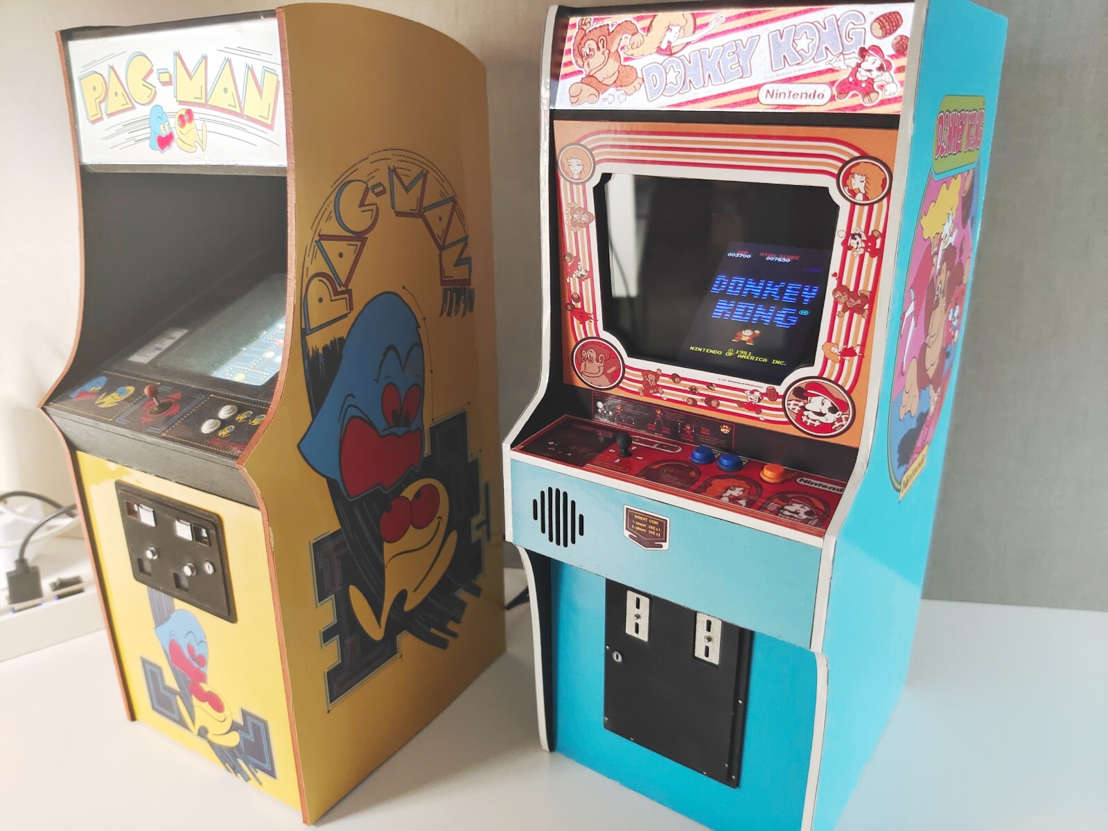 Donkey Kong 1/6 scale mini working arcade cabinet (Playscale, New Wave Toys).