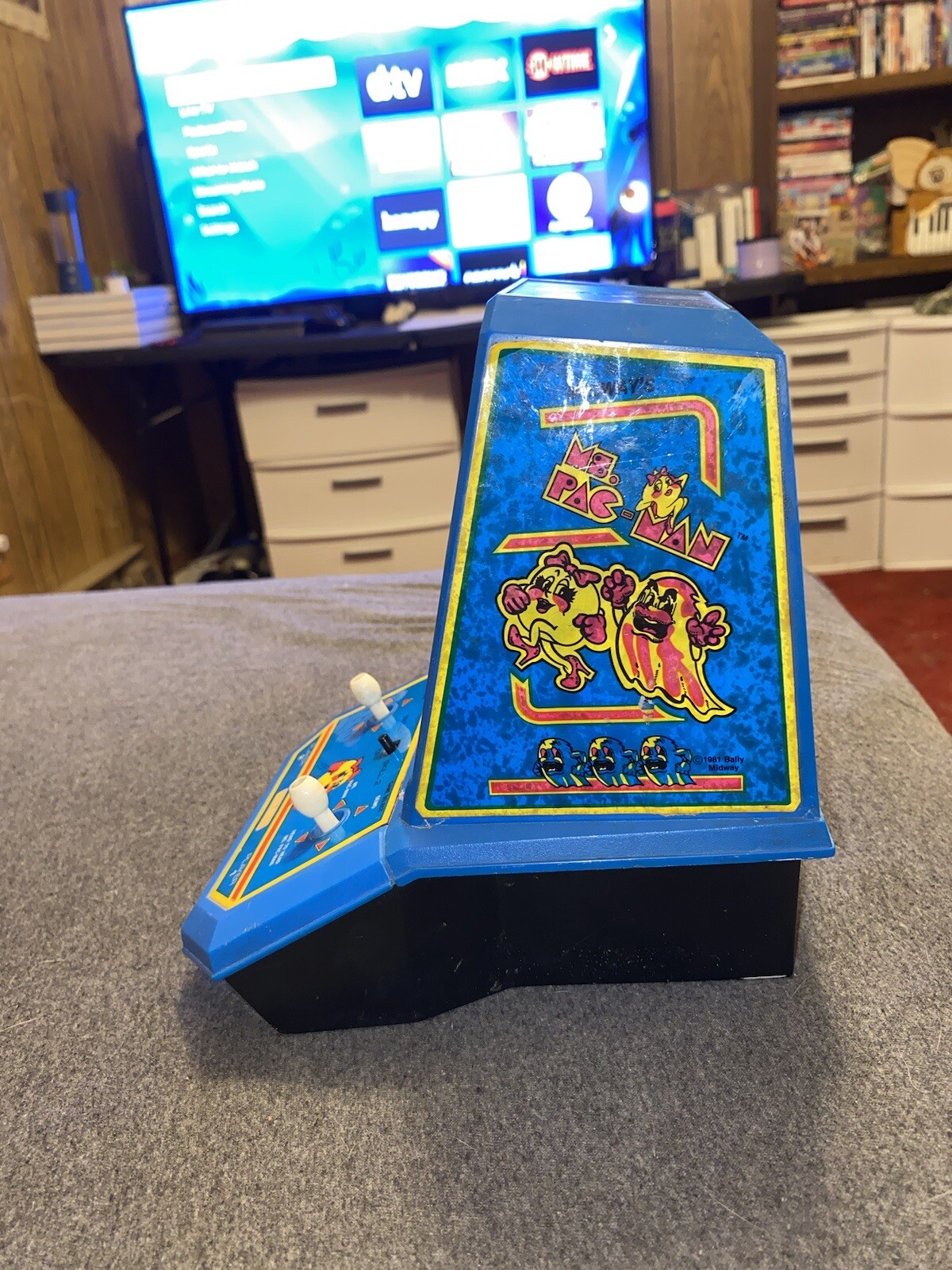 Vintage 1981 Ms. PAC-MAN Mini Tabletop Arcade Video Game Coleco