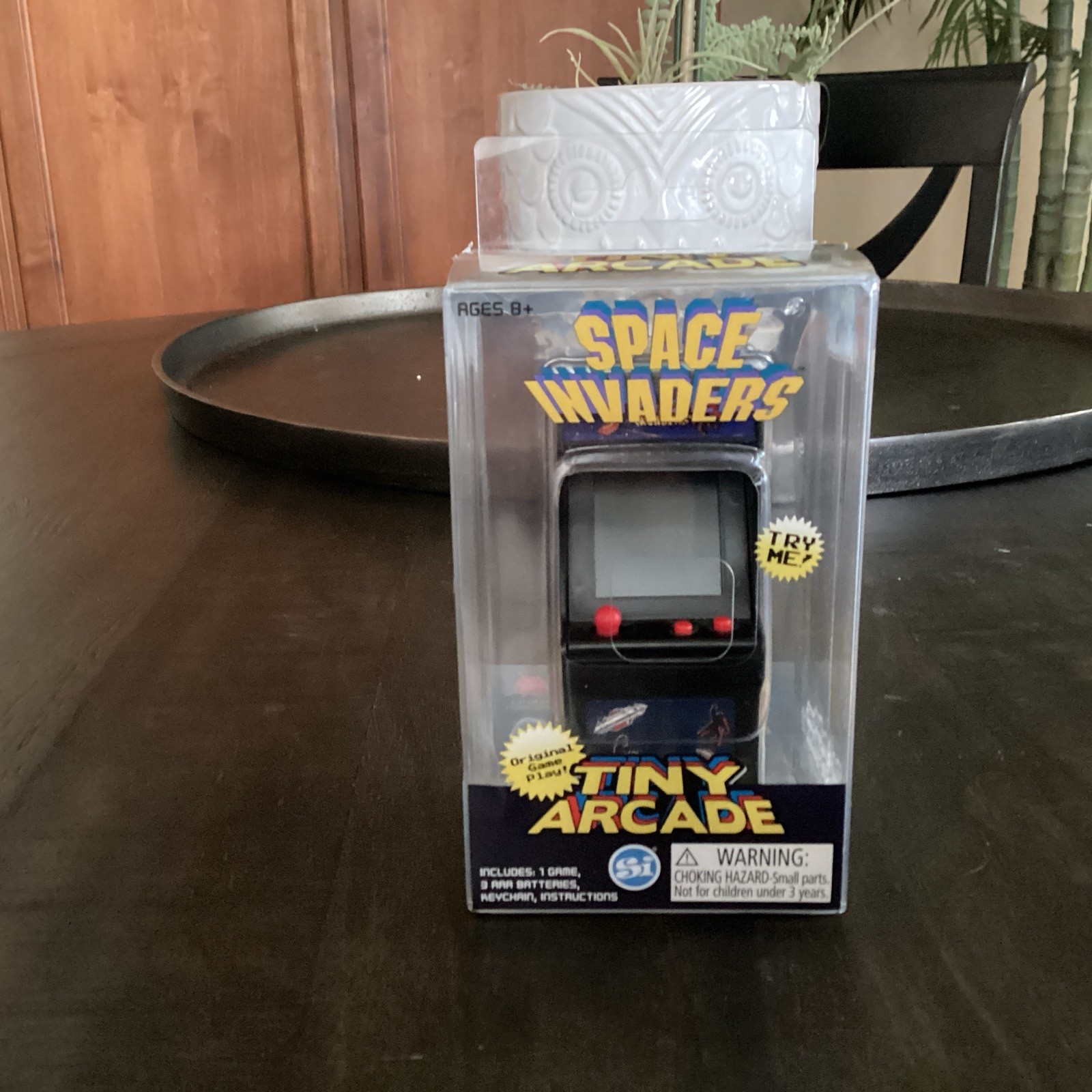 Tiny Arcade Space Invaders Miniature Arcade Worlds Smallest 2017 Keychain Toy