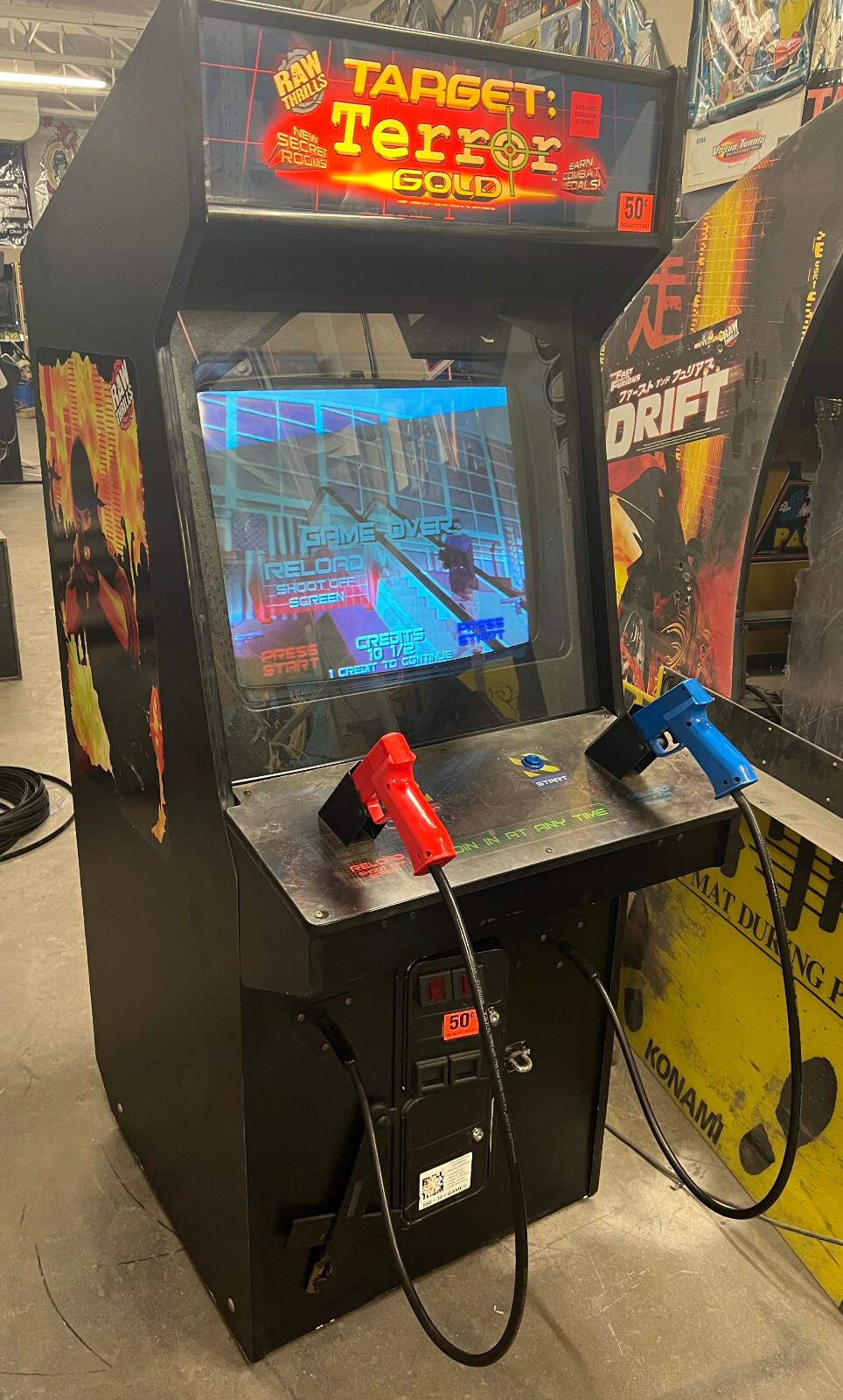 TARGET TERROR ARCADE MACHINE by RAW THRILLS 2004 (Excellent Condition) *RARE*