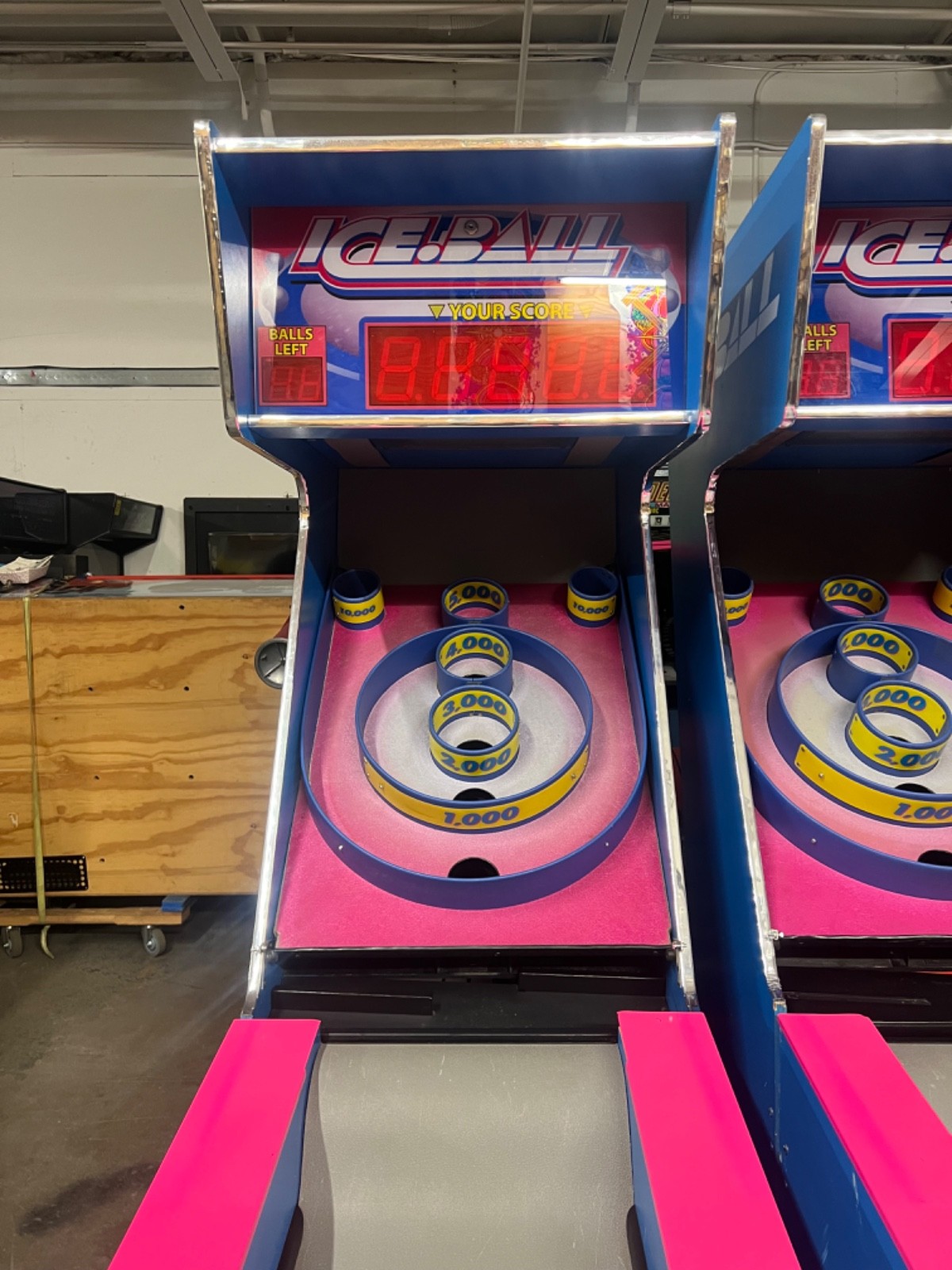 ICEBALL SKEEBALL MACHINE by ICE (Excellent) *RARE*