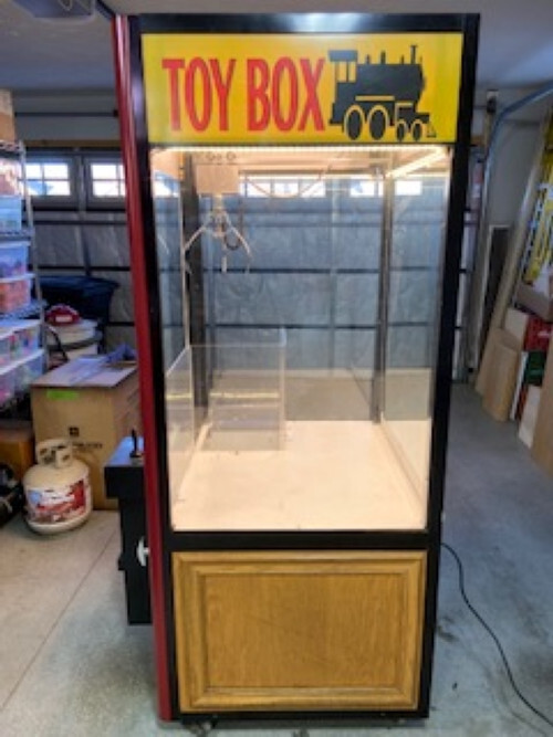 ARCADE CRANE CLAW MACHINE, PLUSH, TOY, USED