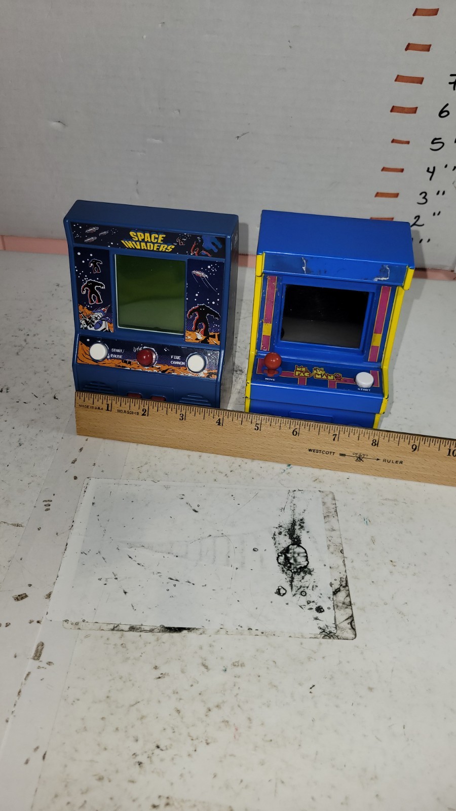 Ms Pacman/space Invaders Arcade Mini Handheld Tabletop Game Electronic Tested