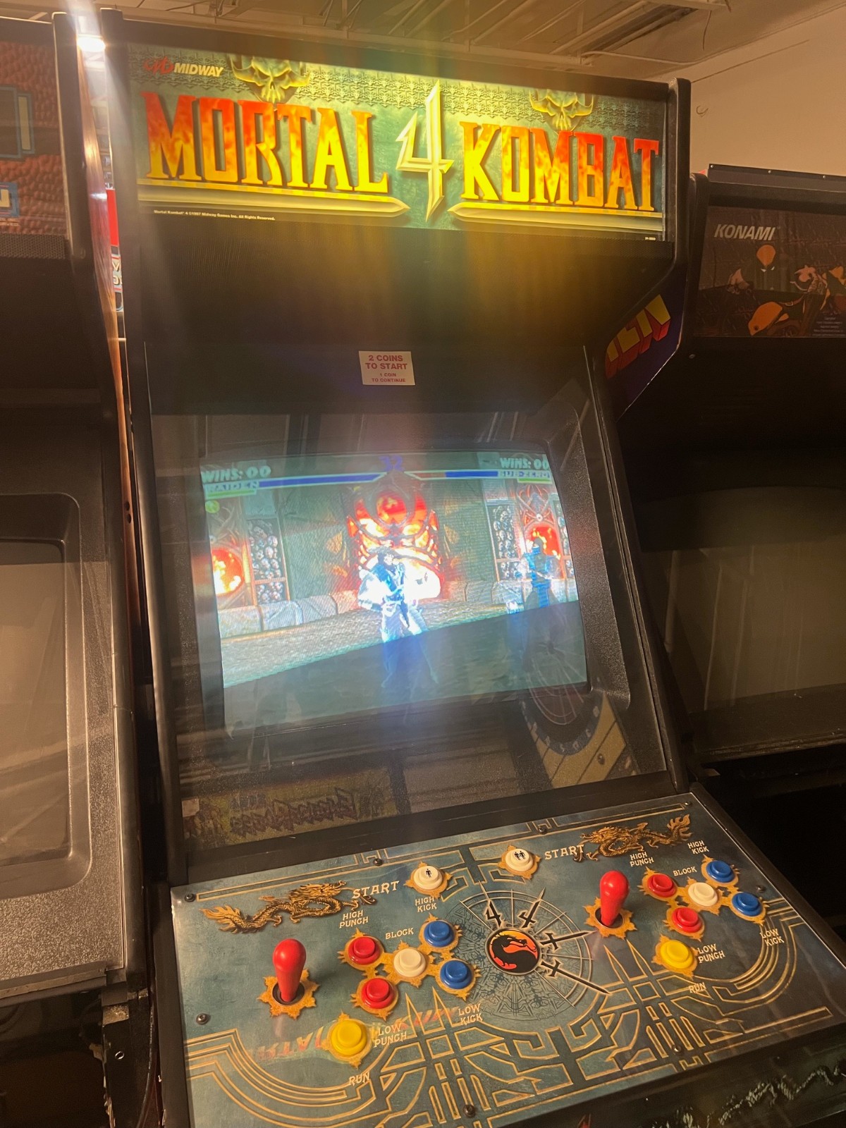 MORTAL KOMBAT 4 ARCADE MACHINE by MIDWAY 1997 (Excellent Condition)