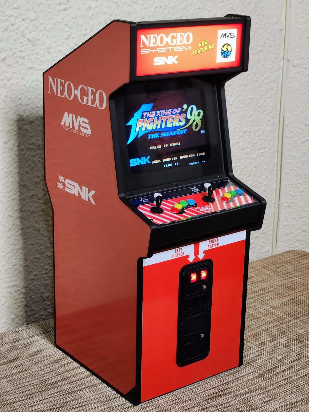1:4 Scale Neo Geo MVS Arcade Cabinet – Playable Miniature