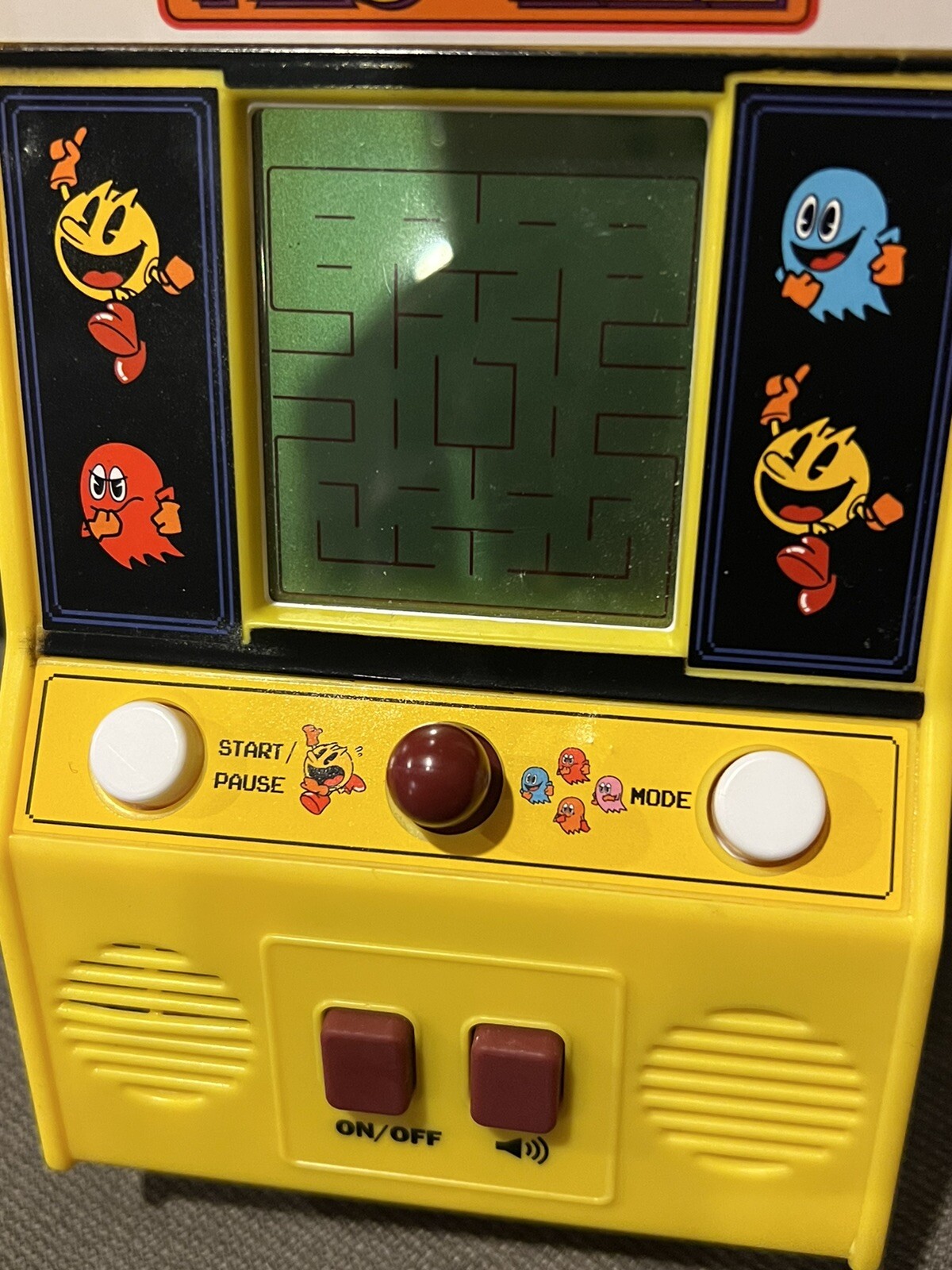 Pac -Man Mini Acarde Table Top 90521 Game 3 Sound Levels Bandai Namco Ent inc