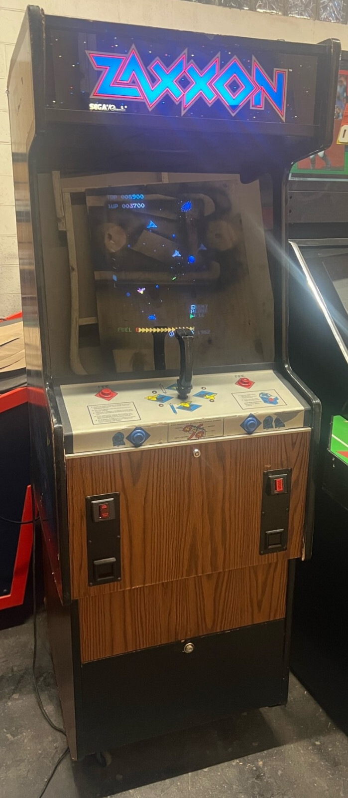 ZAXXON ARCADE MACHINE by SEGA/GREMLIN 1982 (Excellent Condition) *RARE*
