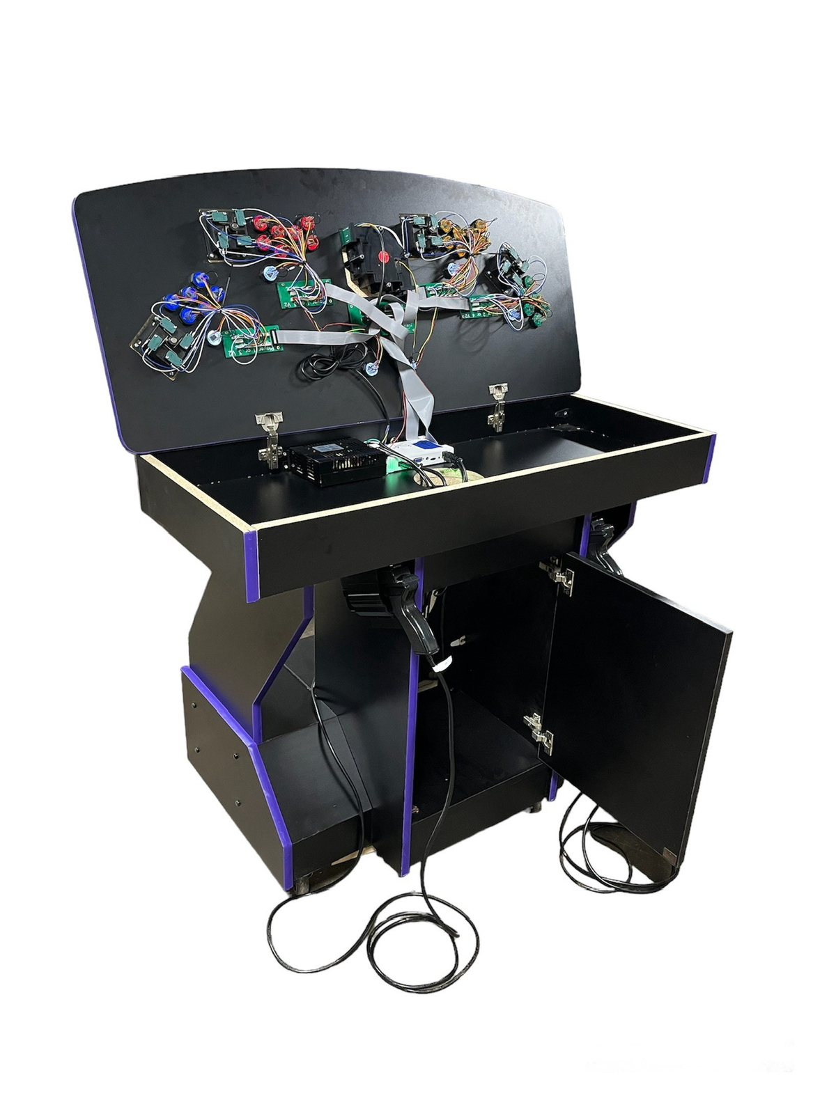 Retro Gaming Delight: Four Player Pedestal Arcade with Dual Light Guns