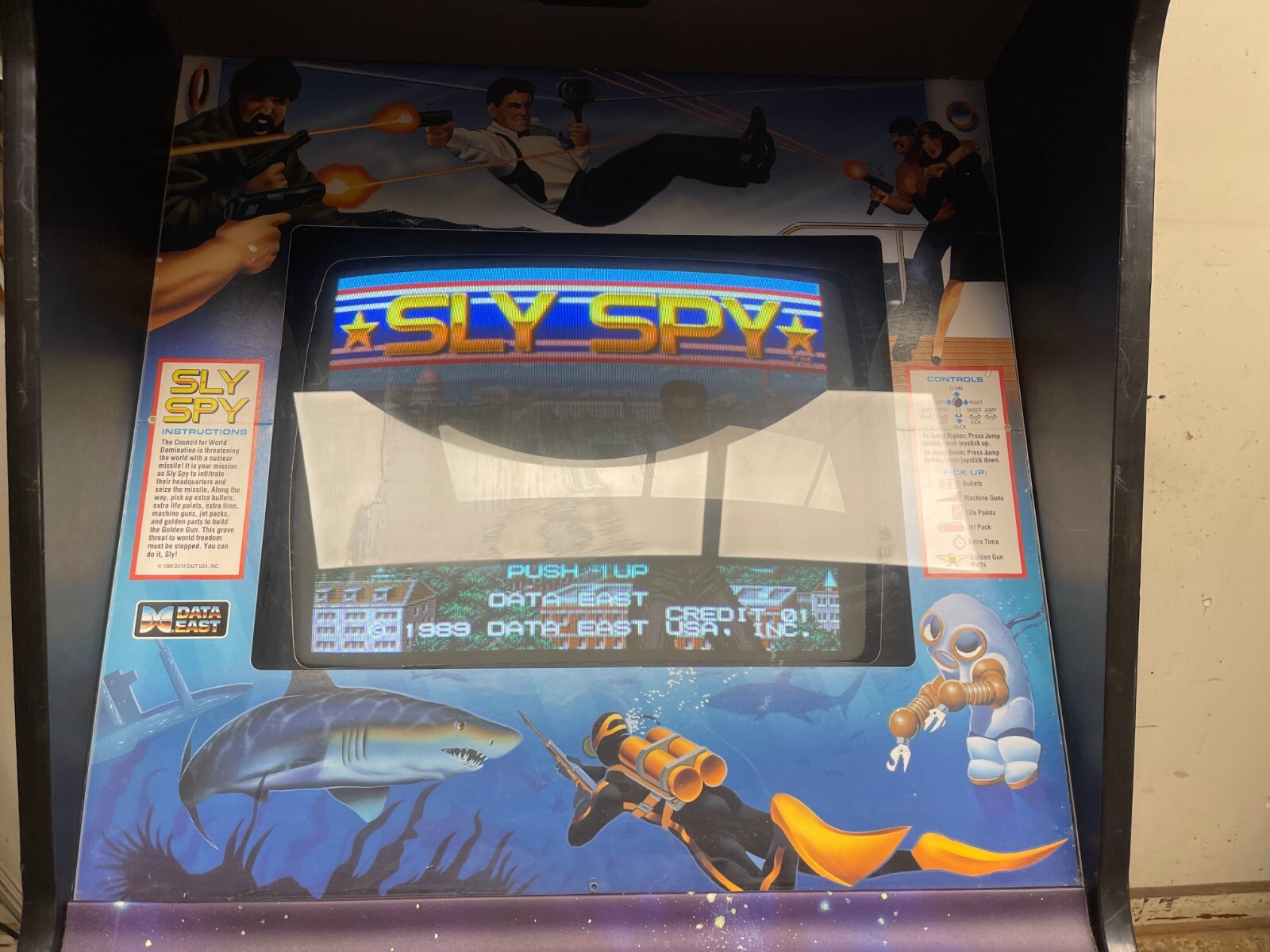 Near Mint Rare Dedicated 1989 Data East SLY SPY video arcade game -FREE SHIPPING