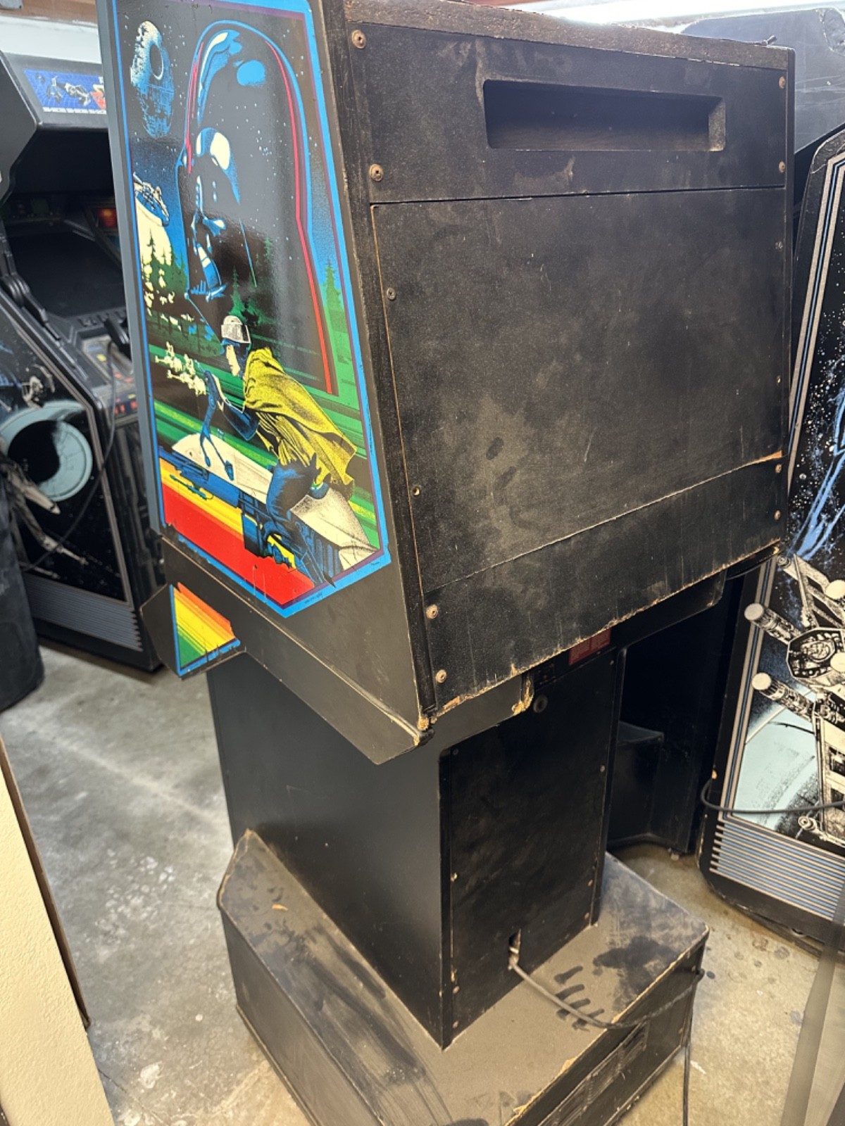 VINTAGE DEDICATED ATARI STAR WARS : RETURN of the JEDI ARCADE GAME MACHINE ROTJ