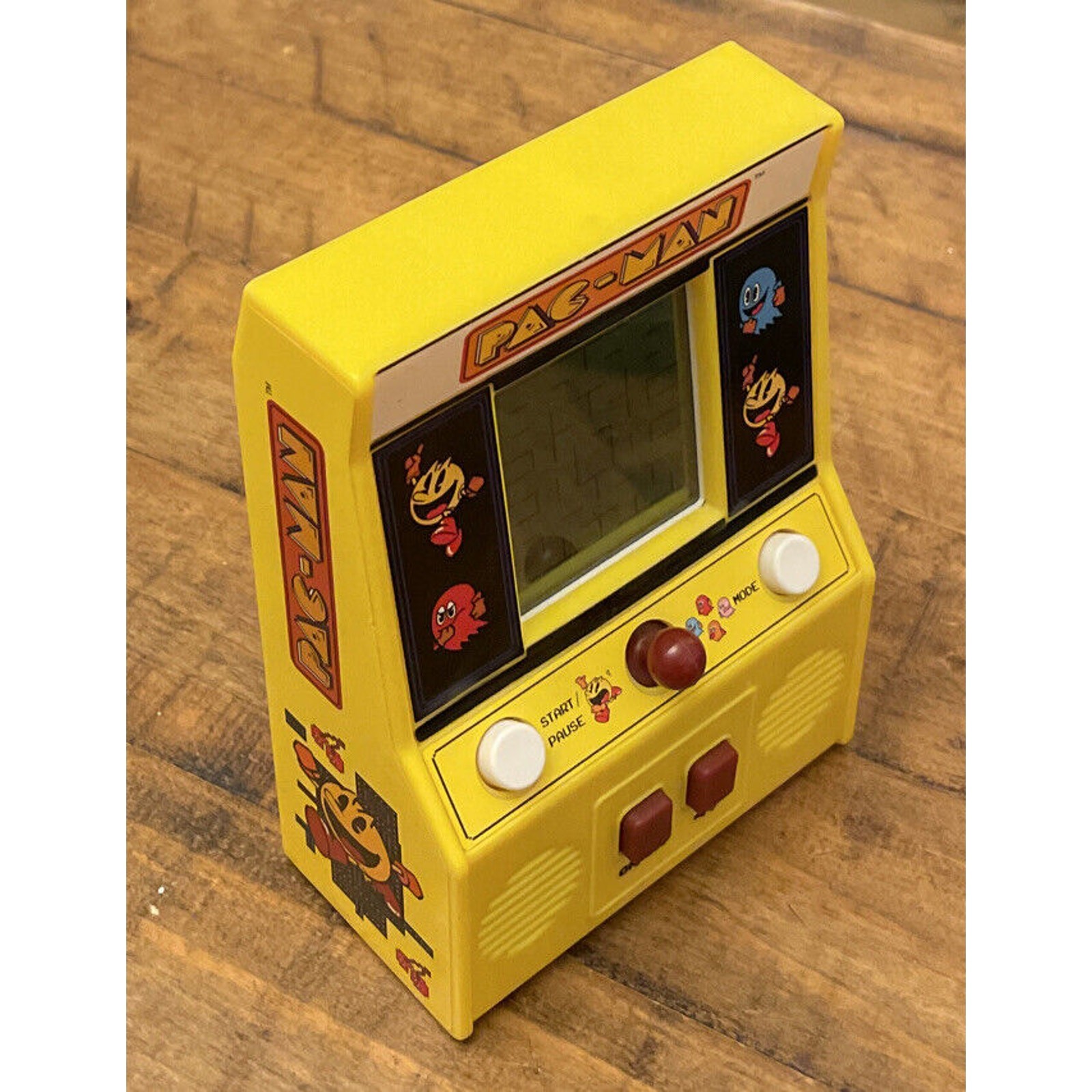 PAC-MAN Handheld Mini Arcade Machine Bandai #09521- Tested & Working