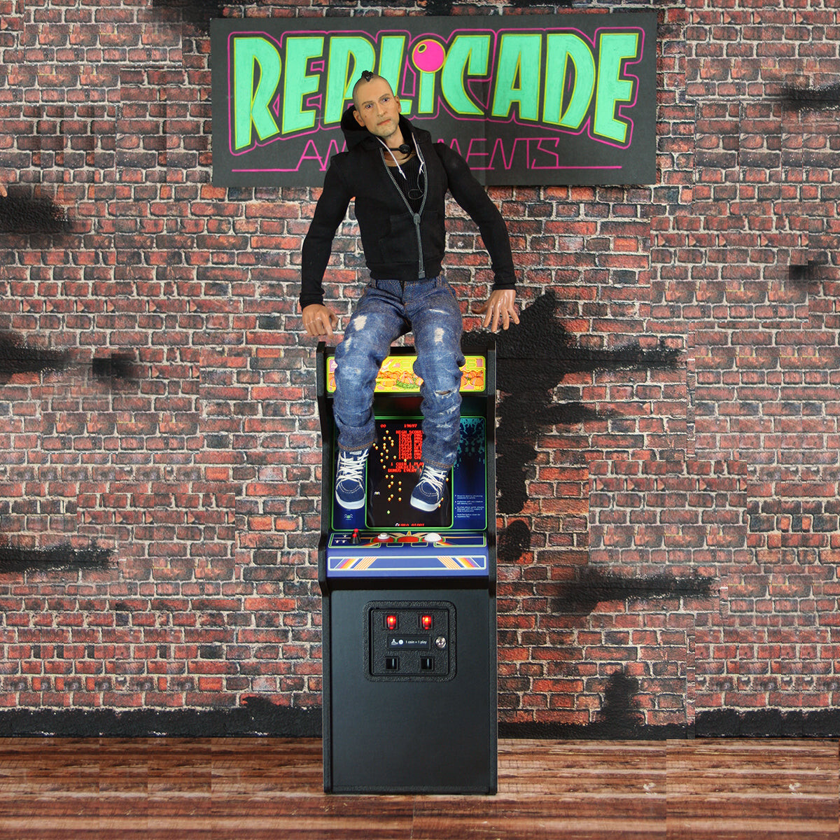 New Wave Toys Replicade Atari Centipede 1/6 Scale Arcade Game 100% Brand New NIB