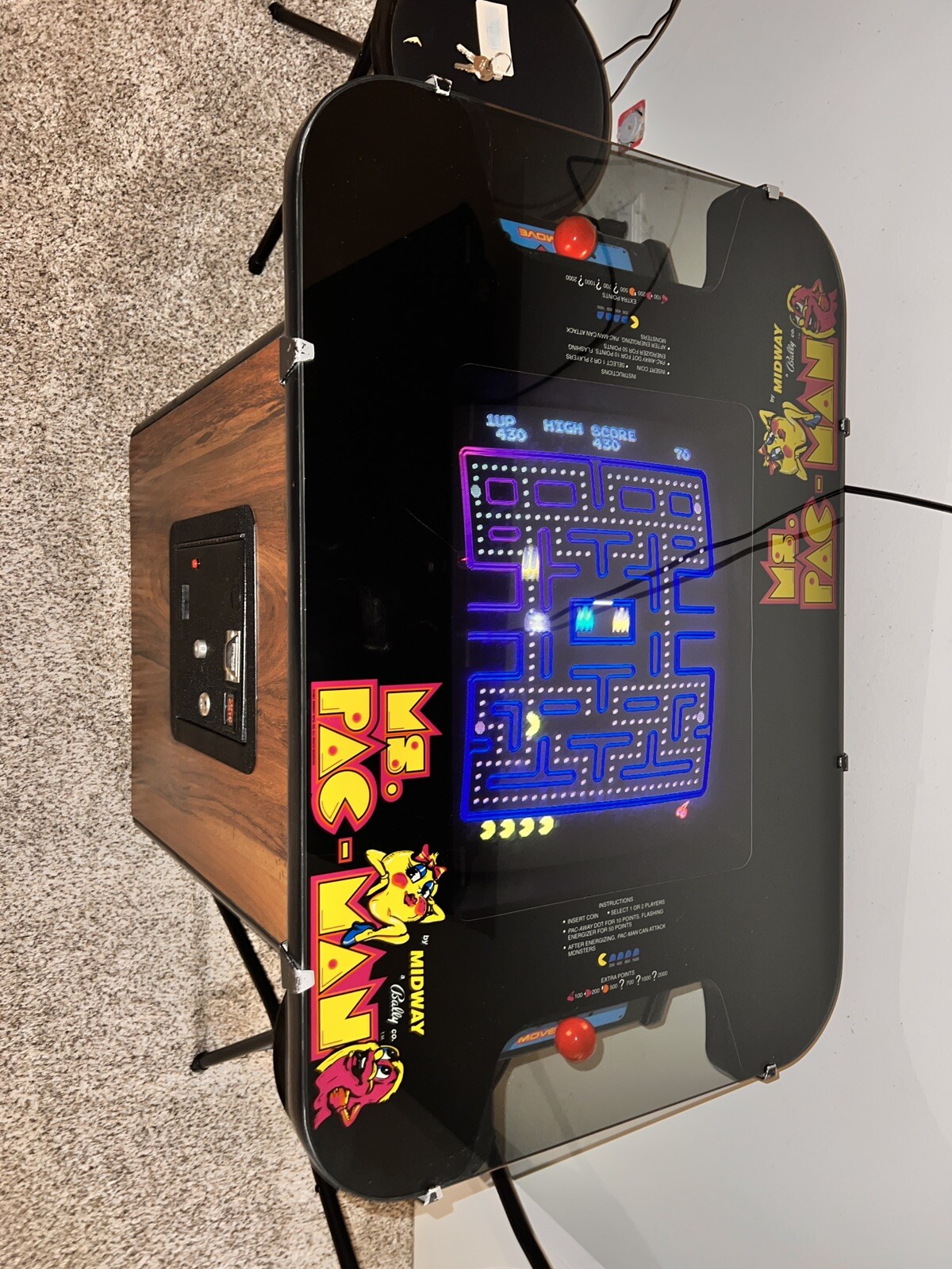 Ms pacman tabletop arcade. Wooden exterior, made by Midway Bally company, ORG.