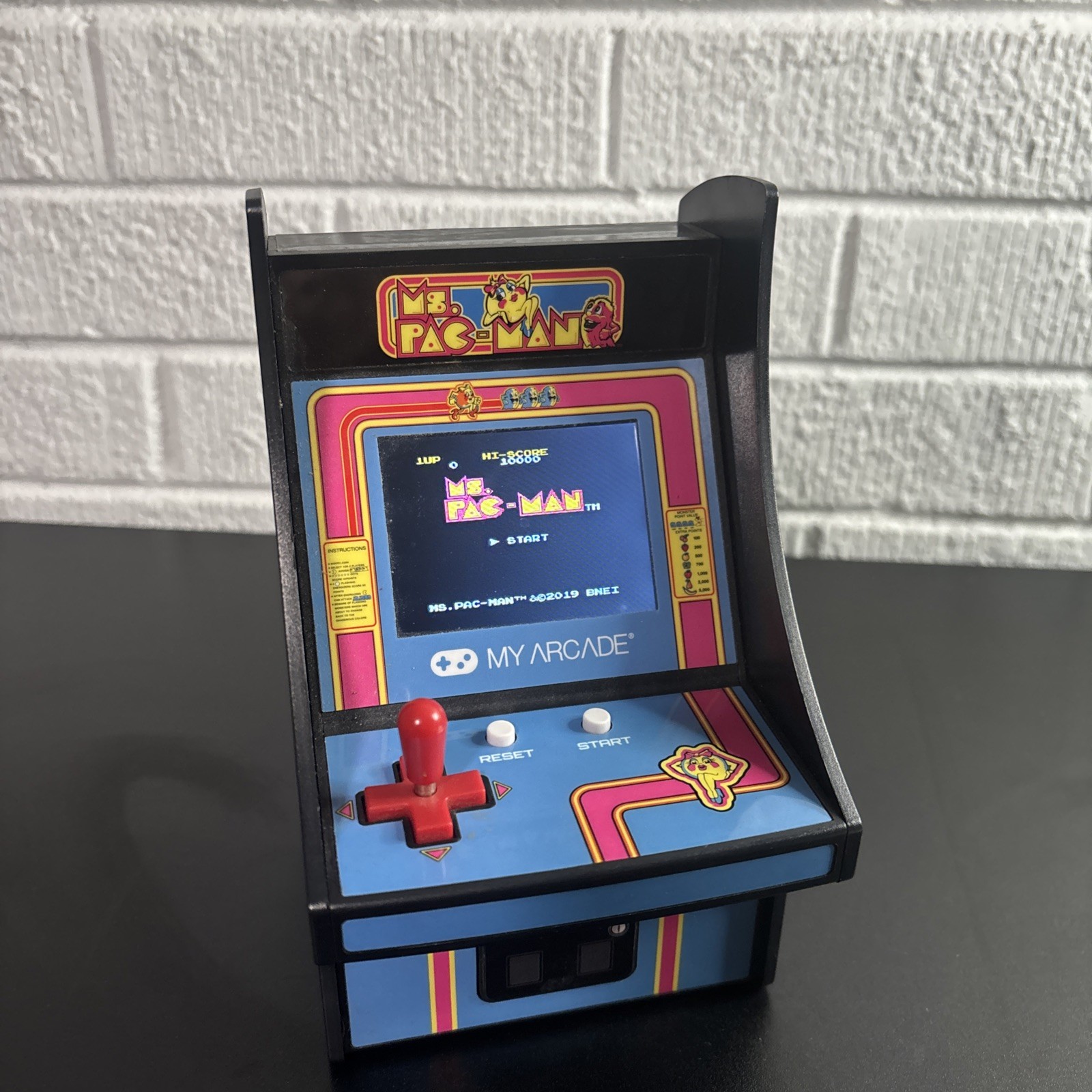 My Arcade Ms.Pac Man 2019 Bandai Namco Entertainment Micro Player Video Game