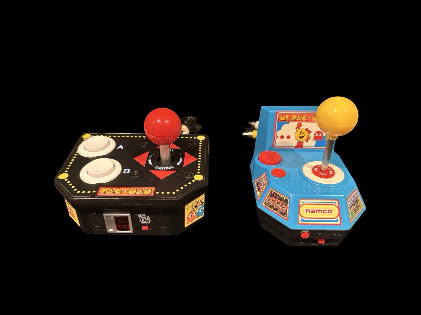 2 VTG JAKKS PACIFIC 2004 MS PAC-MAN 2009 PAC-MAN PLUG & PLAY ARCADE GAME