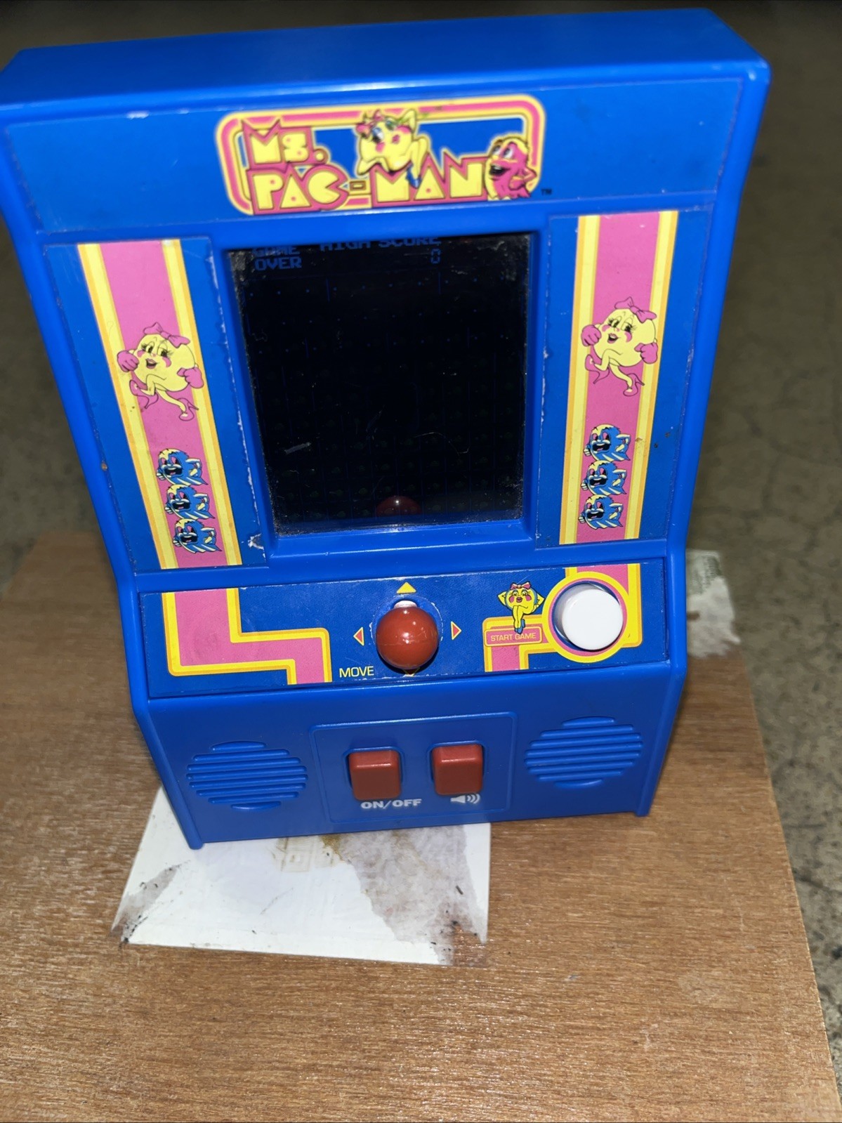 Ms. Pac-man Handheld Retro Mini Arcade Game 2018 Basic Fun Bandai Namco