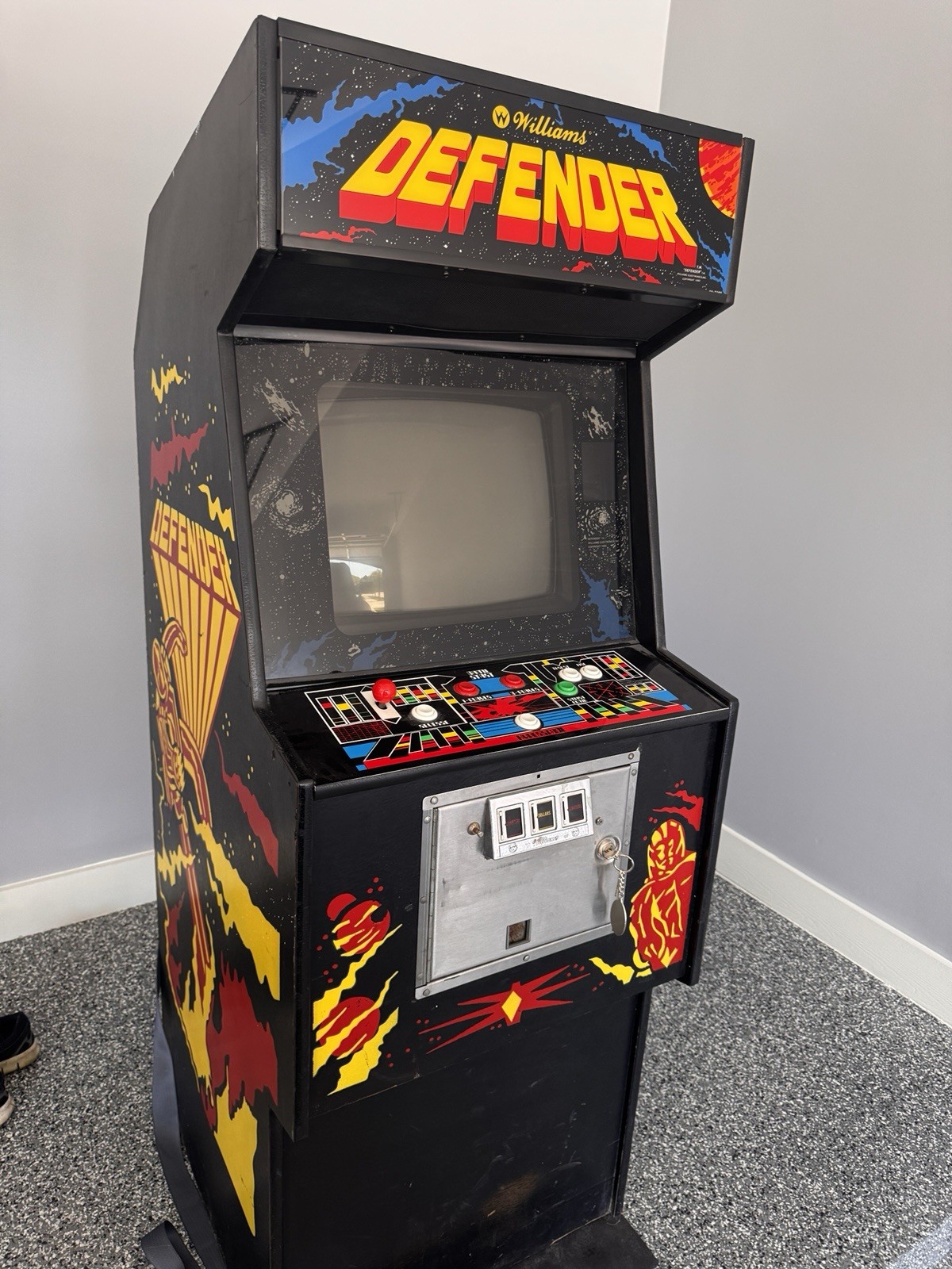 DEFENDER 1980 Original Video Arcade Game Gr1