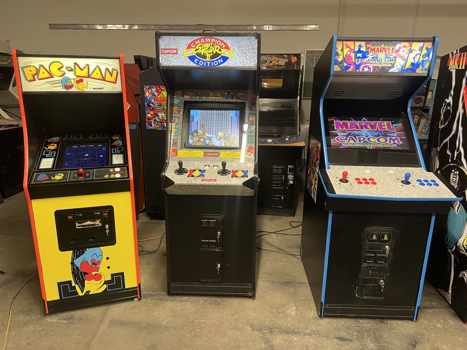 STREET FIGHTER II ARCADE MACHINE by CAPCOM (Excellent Condition)