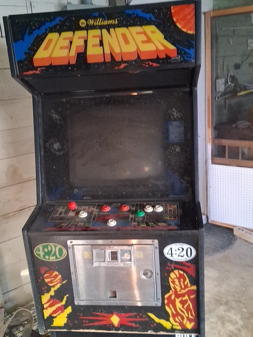 Williams Defender Original Vintage Coin-Operated Video Arcade Machine Cabinet