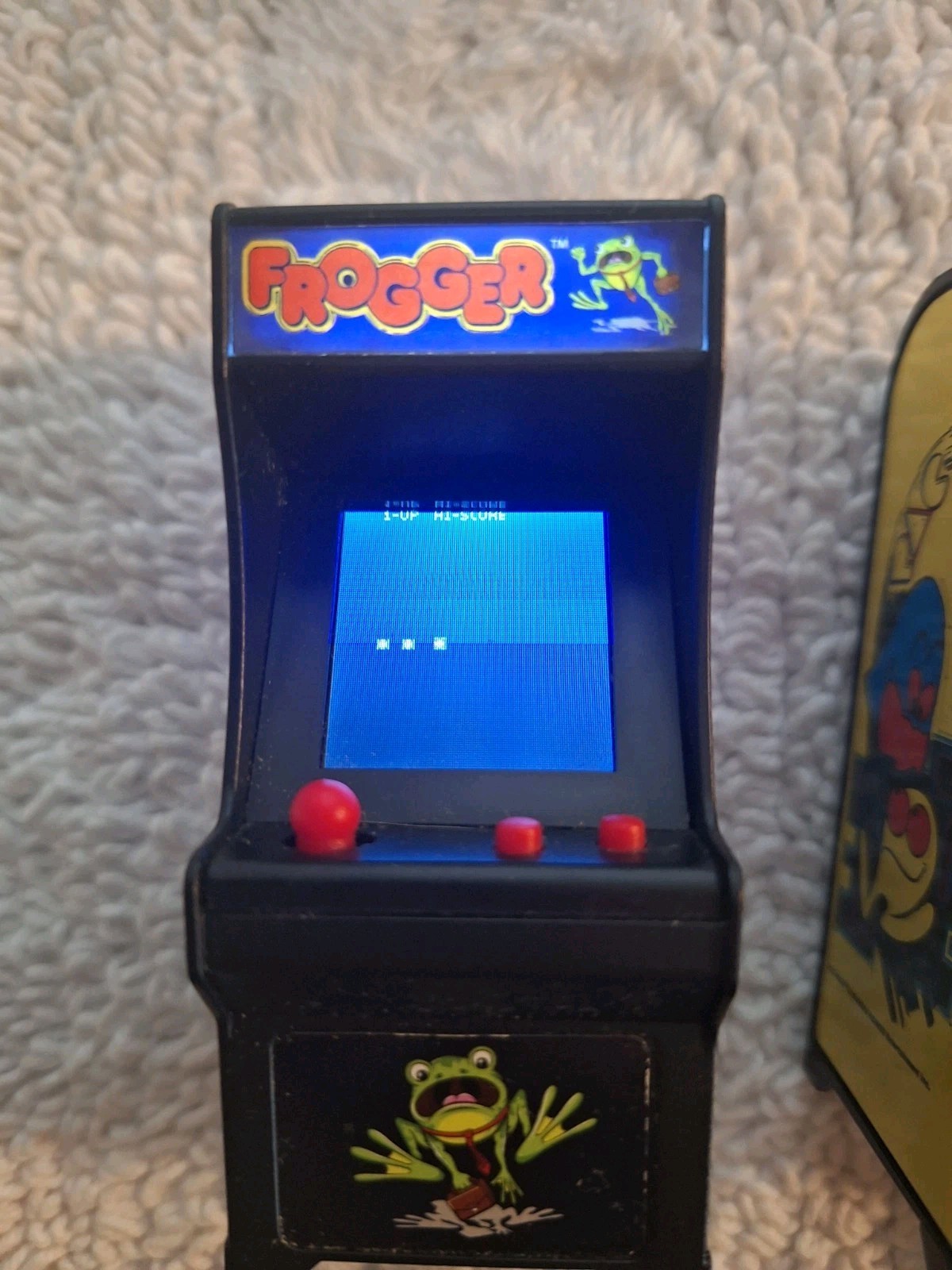 Tiny Arcade Games Keychain Lot of 8 PacMan Frogger Galaxian Dig Dug WORKING