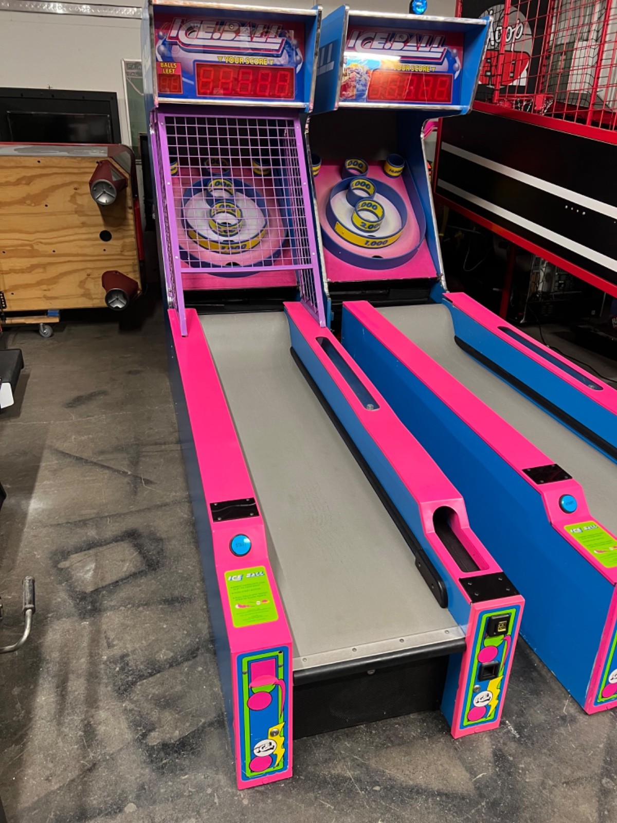 ICEBALL SKEEBALL MACHINE by ICE (Excellent) *RARE*