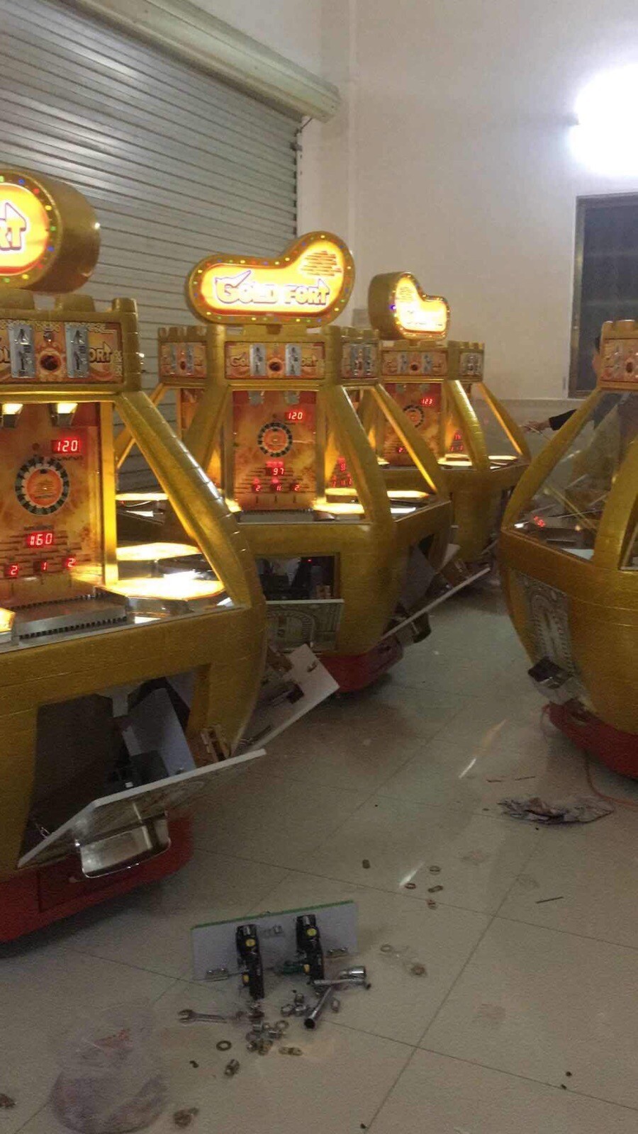 NEW 6 Player Coin Pusher Arcade Game Machine Gold Fort Casino Premium RARE