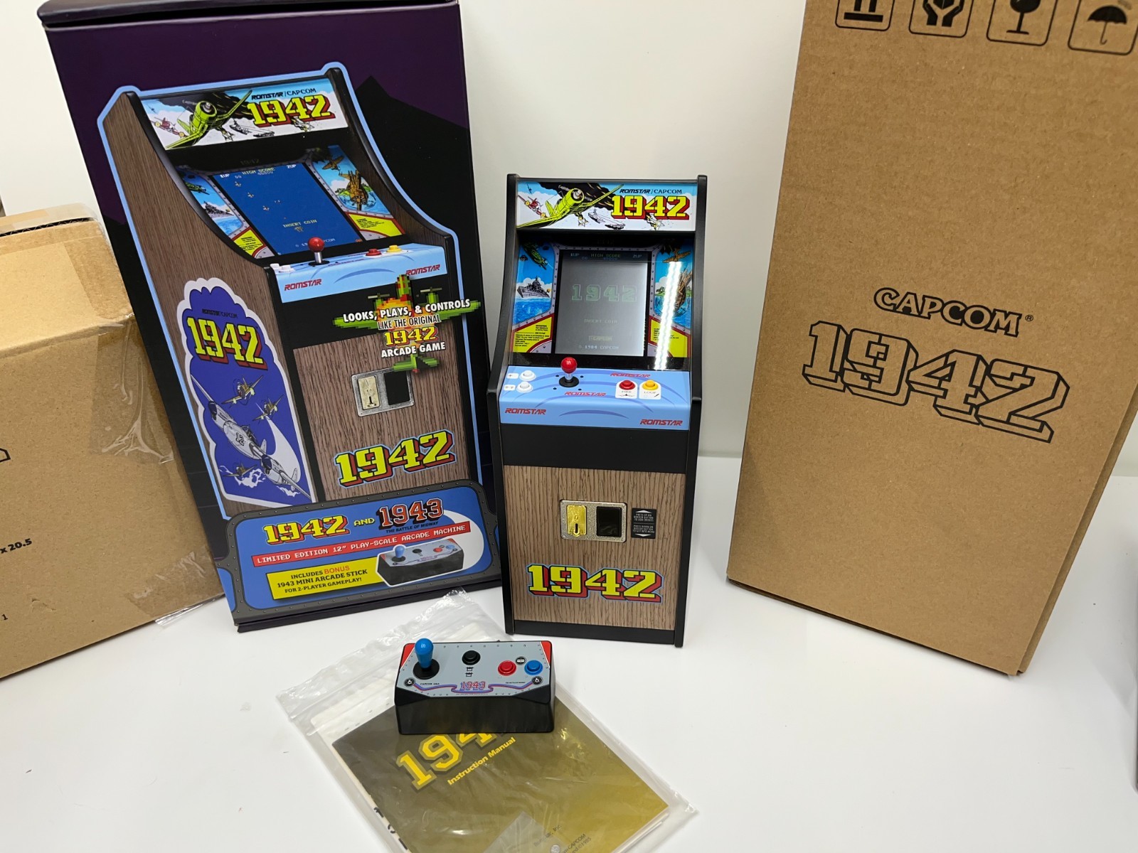 New Wave Toys Replicade 1942 & 1943 1/6 Scale Arcade Machine