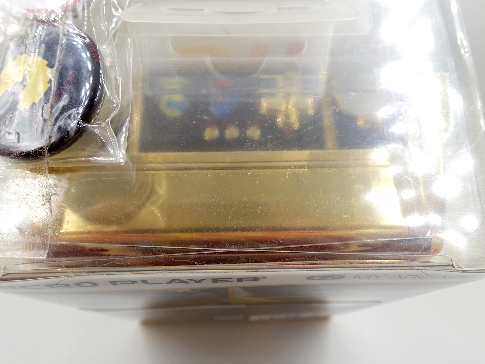 Unopened Retro Arcade PAC-MAN 40TH ANNIVERSARY Golden dreamGEAR w/tin badge