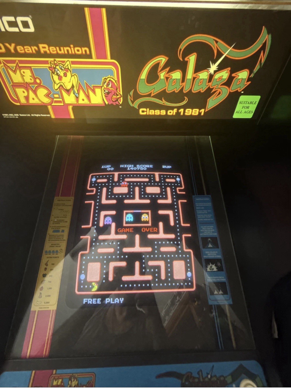 arcade machine ms pac man and galaga