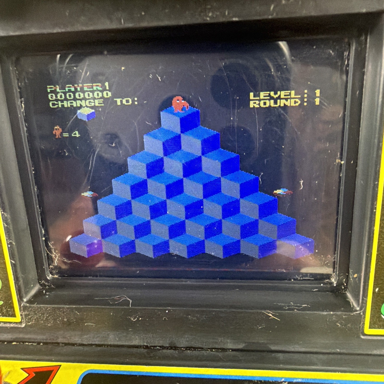 Q’Bert Mini Arcade Game 2016 Working and in Great Condition. Fun. Miniature.