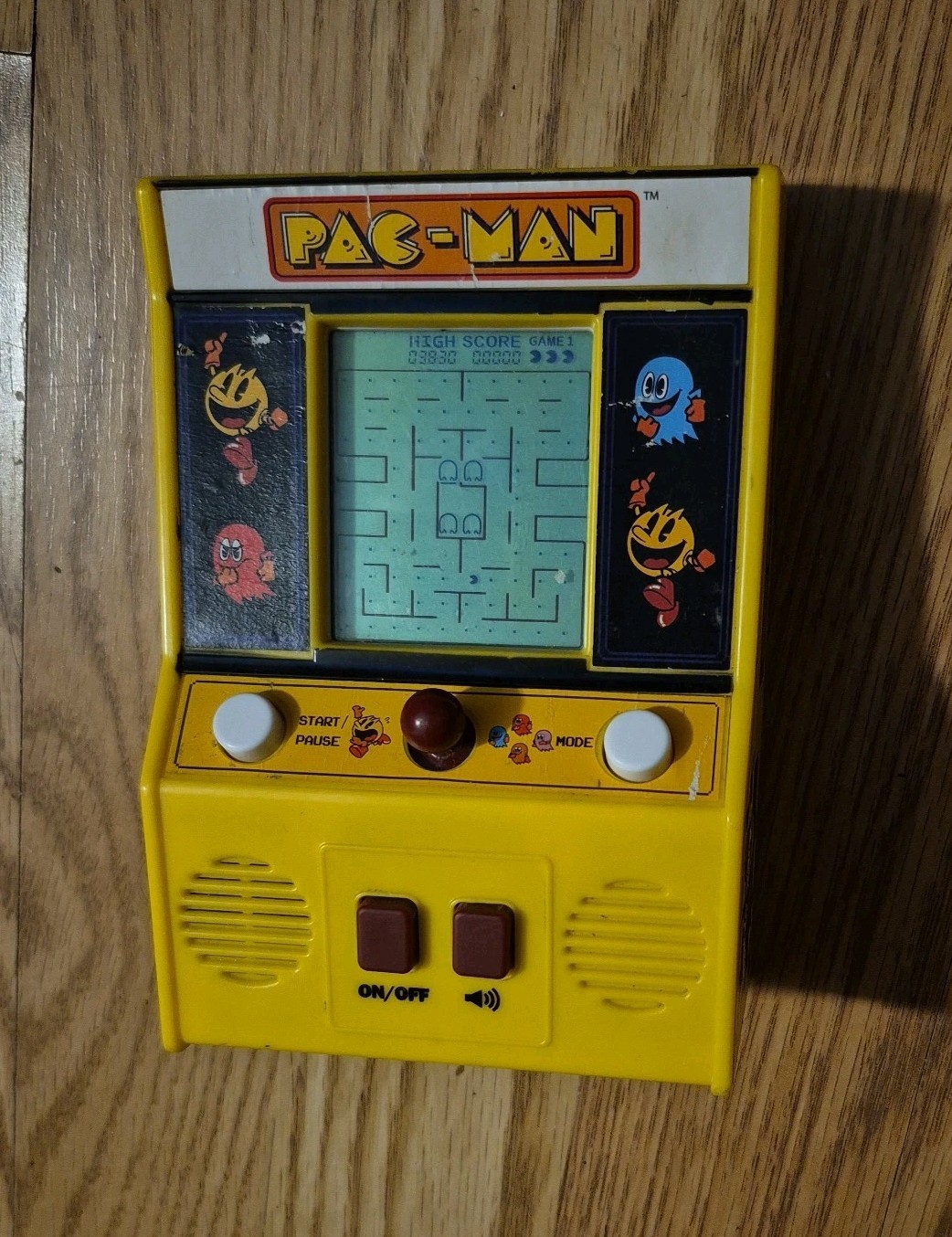 Pac Man Mini Arcade Game 6″ Handheld Machine Works Portable Battery Included