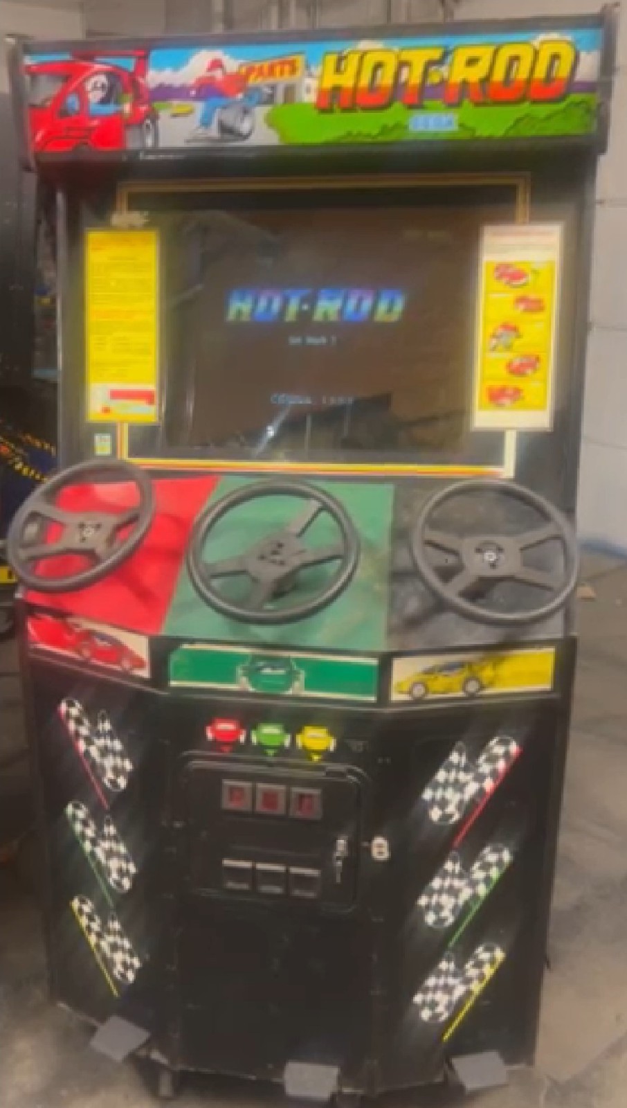 HOT ROD ARCADE MACHINE by SEGA (Excellent Condition) *RARE*