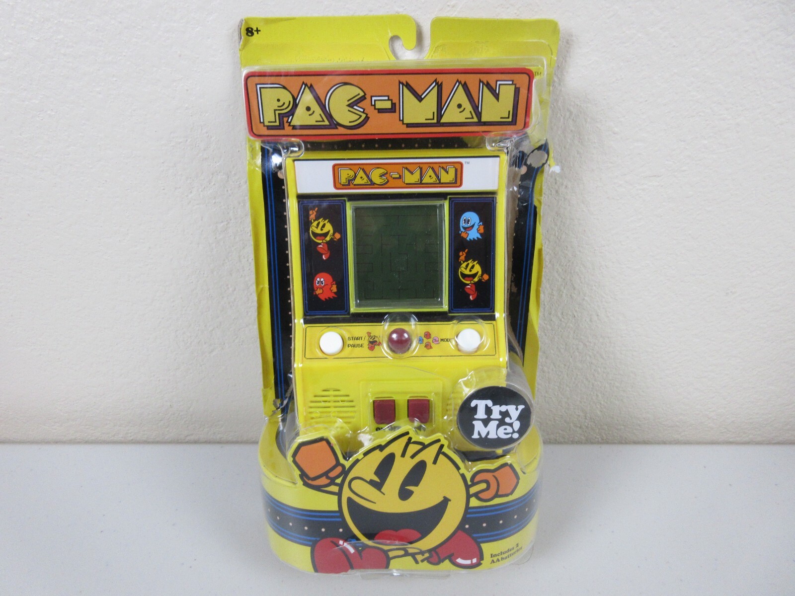 Pac-Man Handheld Retro Mini Arcade Classic Game (Brand New)