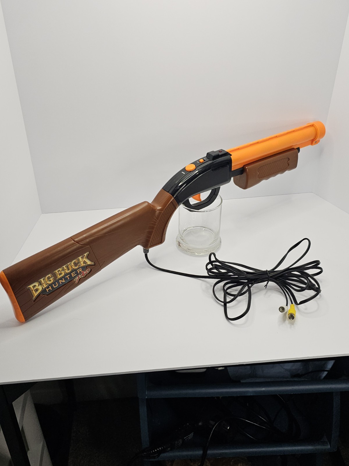 JAKKS Pacific Big Buck Hunter Pro Plug & Play TV Arcade Game (2009) *Gun Only*