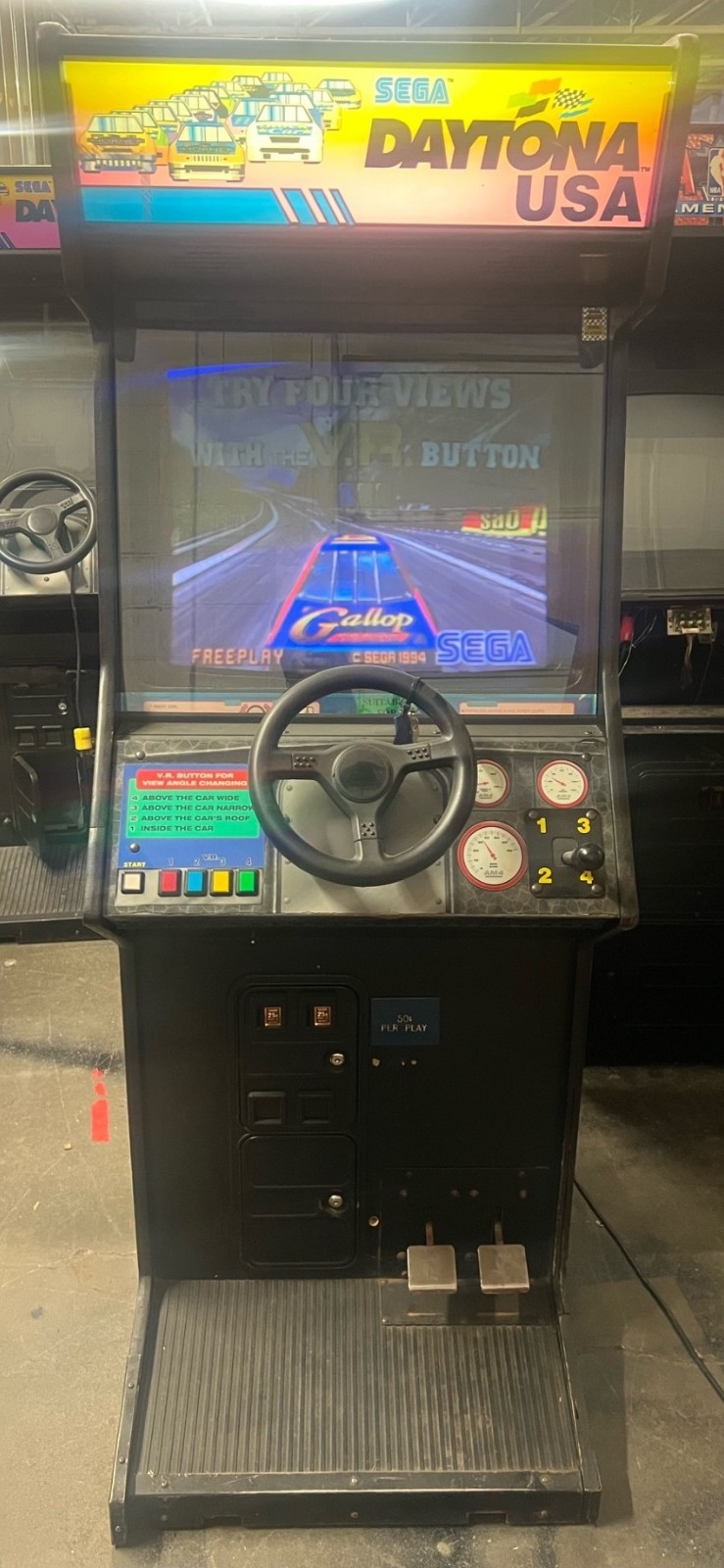 DAYTONA USA by SEGA 1994 – STAND UP / UPRIGHT (Linked Pair – 2 Machines) *RARE*