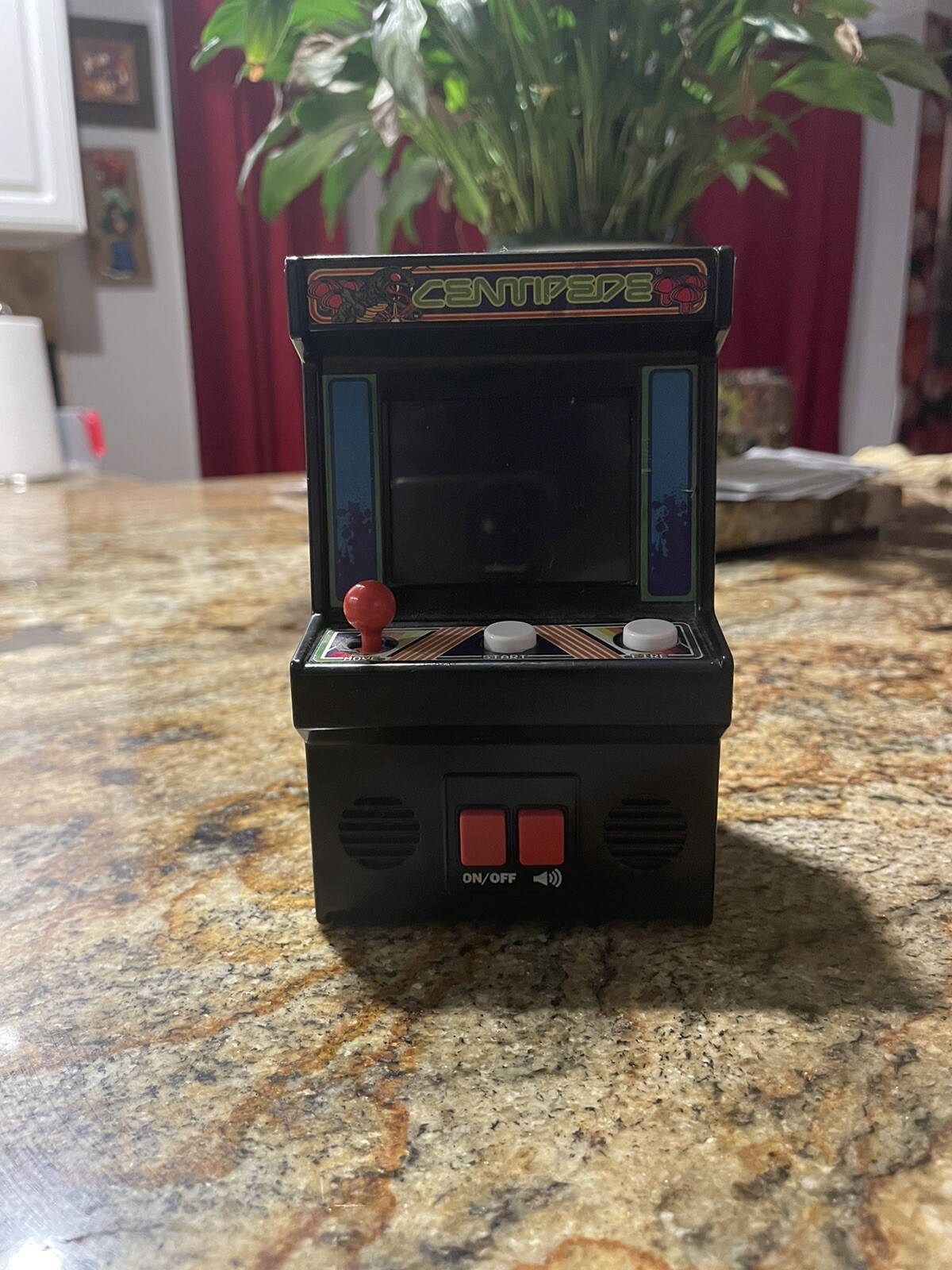 No Battery Plate Centipede Arcade Machine 1981 Black – WORKS