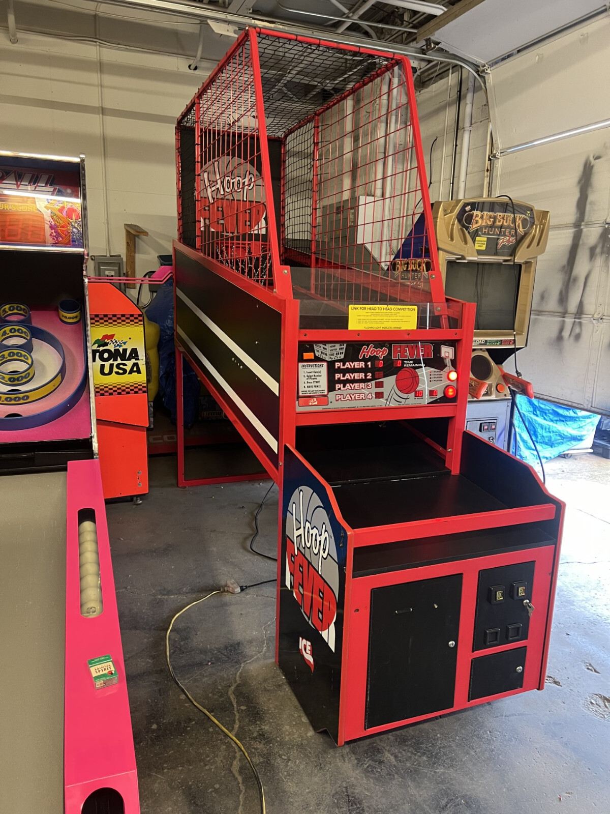 HOOPS FEVER BASKETBALL MACHINE by ICE (Excellent) *RARE*