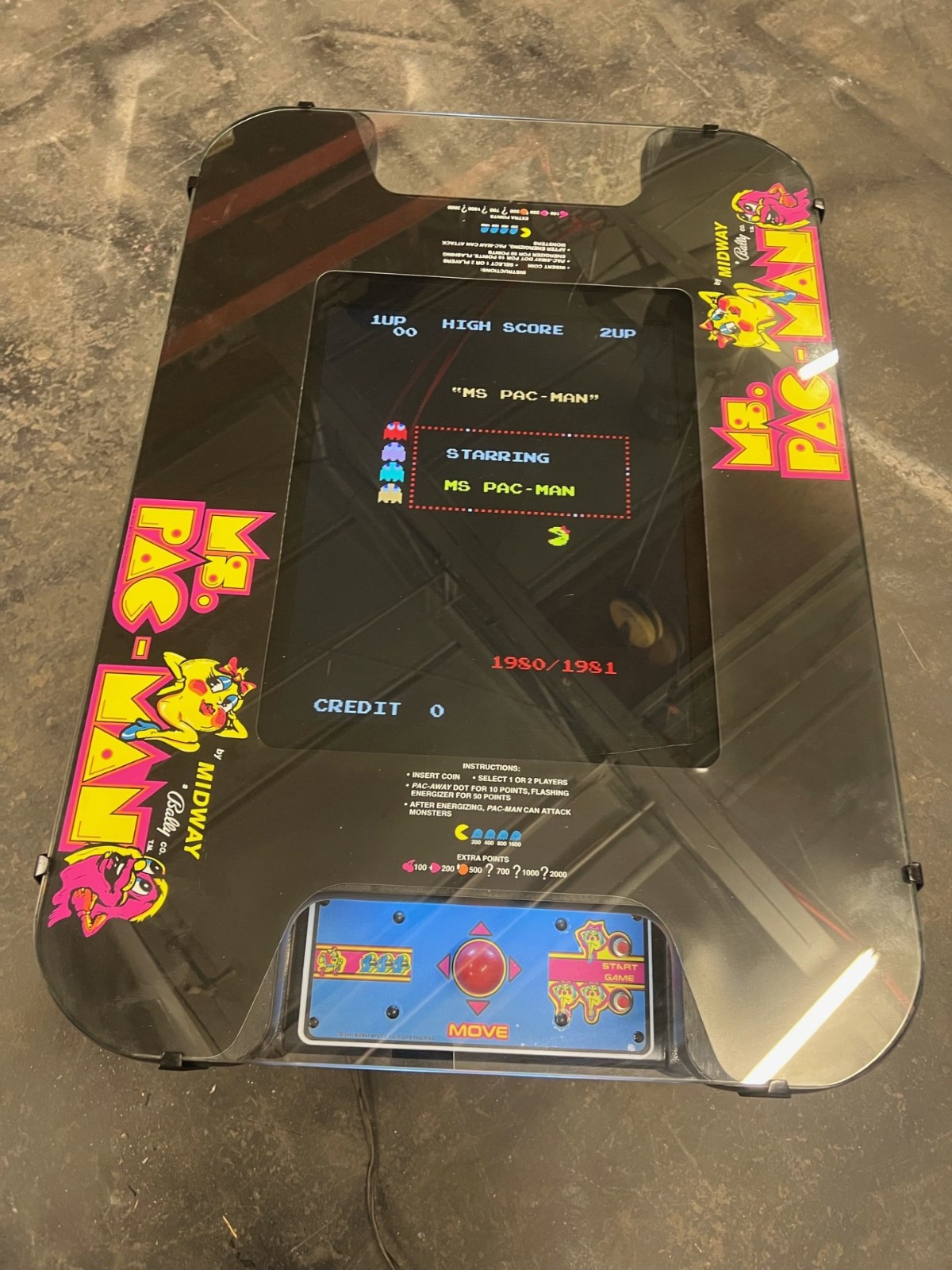 MS PAC-MAN ARCADE MACHINE COCKTAIL TABLE