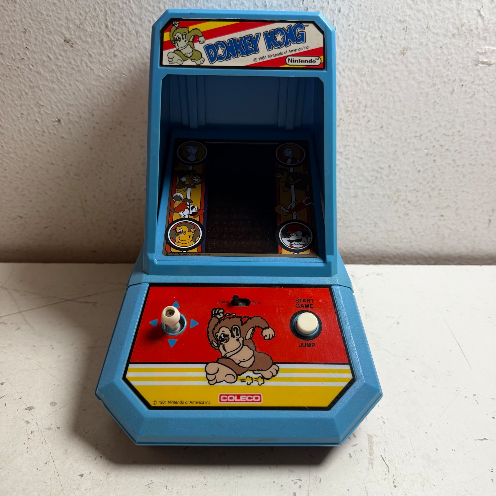 VTG 1981 Nintendo Coleco Donkey Kong Mini Arcade Tabletop Platform Video Game