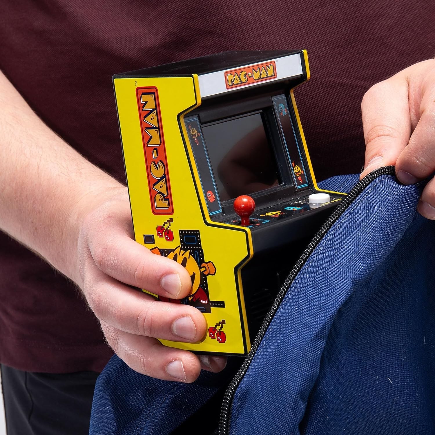 Full-Color Pac-Man Handheld Arcade Game – Battery Powered Retro Fun