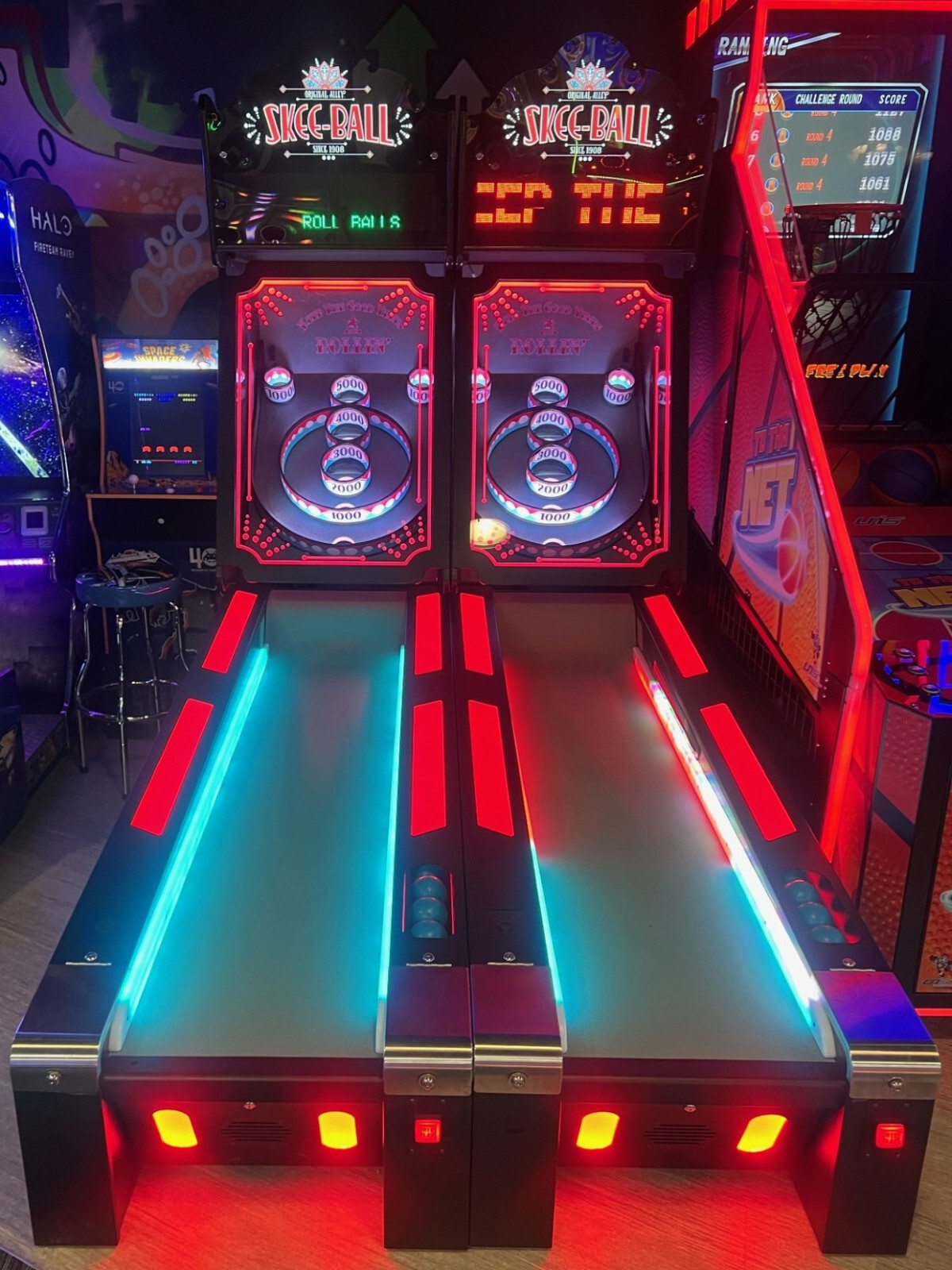 SKEEBALL GLOW ARCADE MACHINE by BAYTEK (Excellent) *RARE*