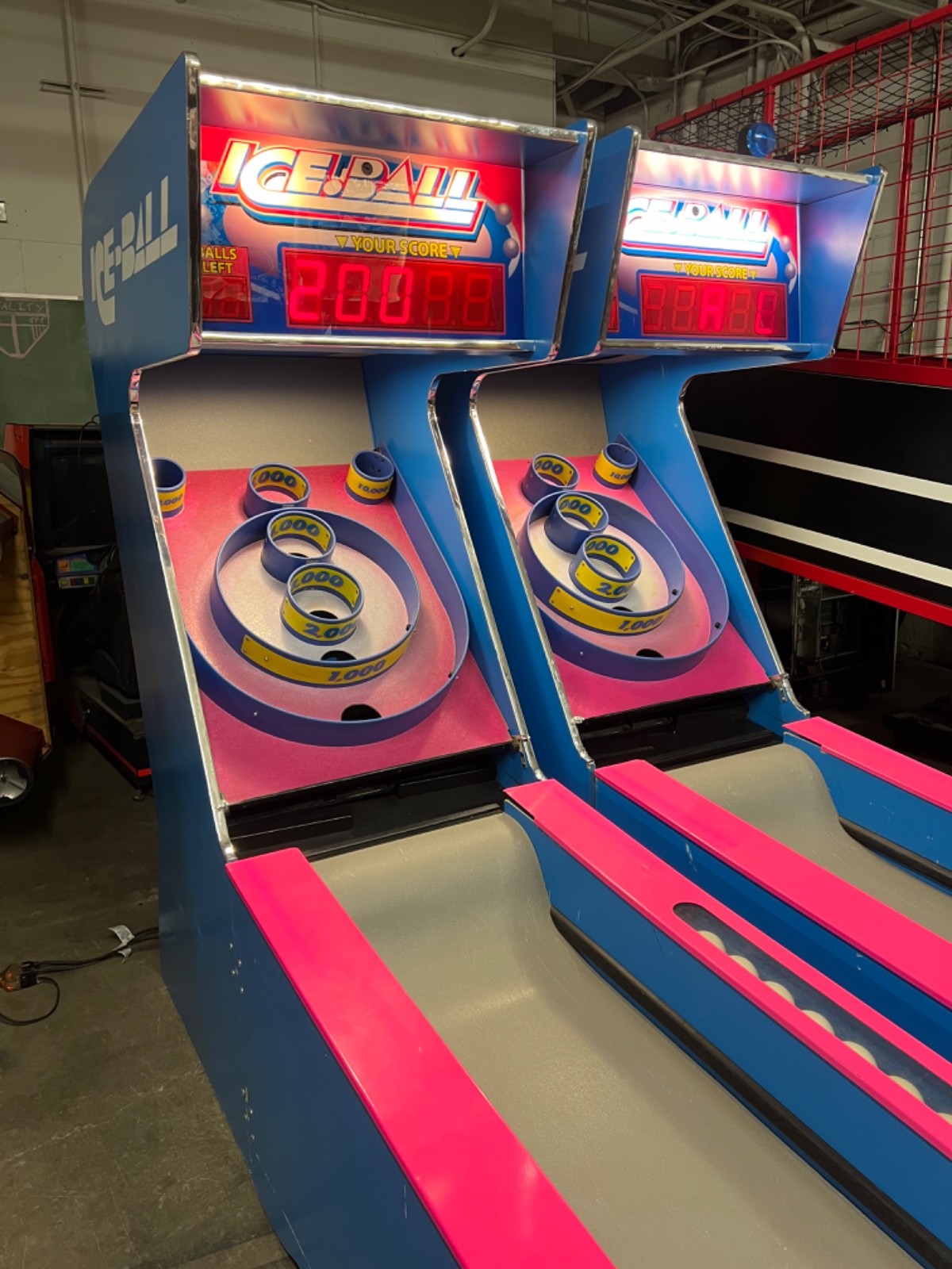 ICEBALL SKEEBALL MACHINE by ICE (Excellent) *RARE*
