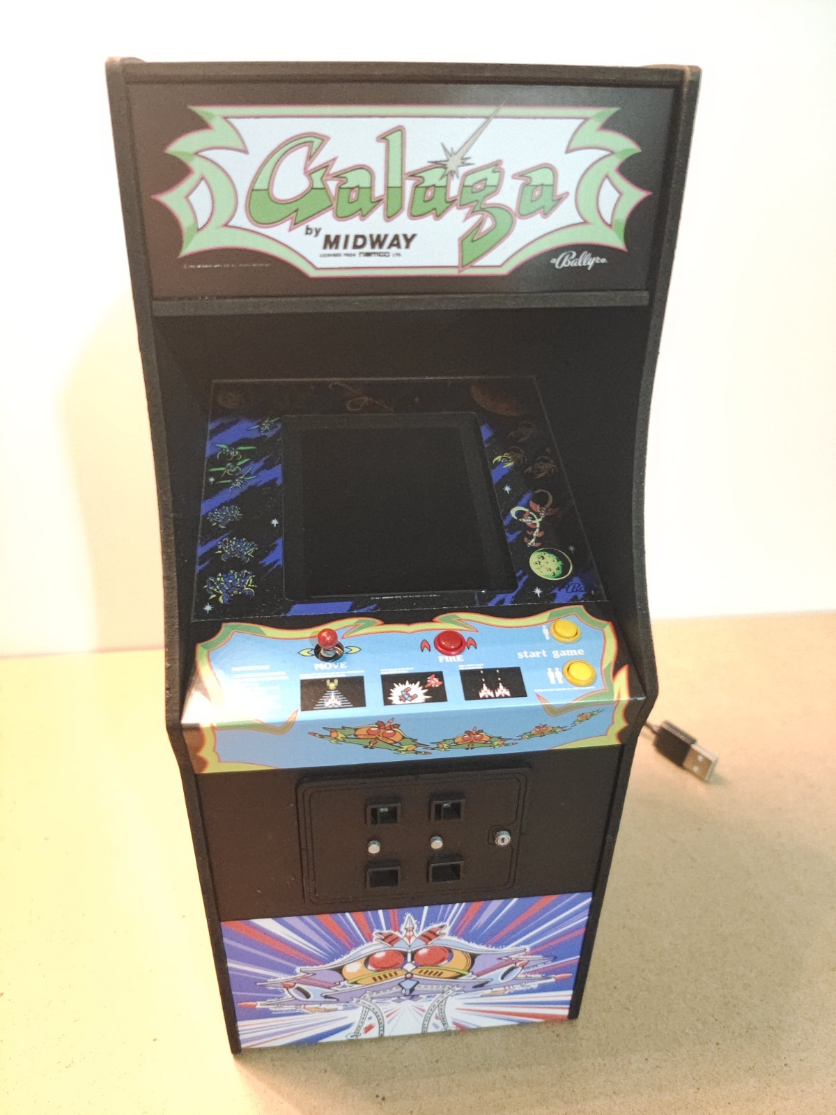 Galaga 1/6 scale mini working arcade cabinet (Playscale, New Wave Toys).